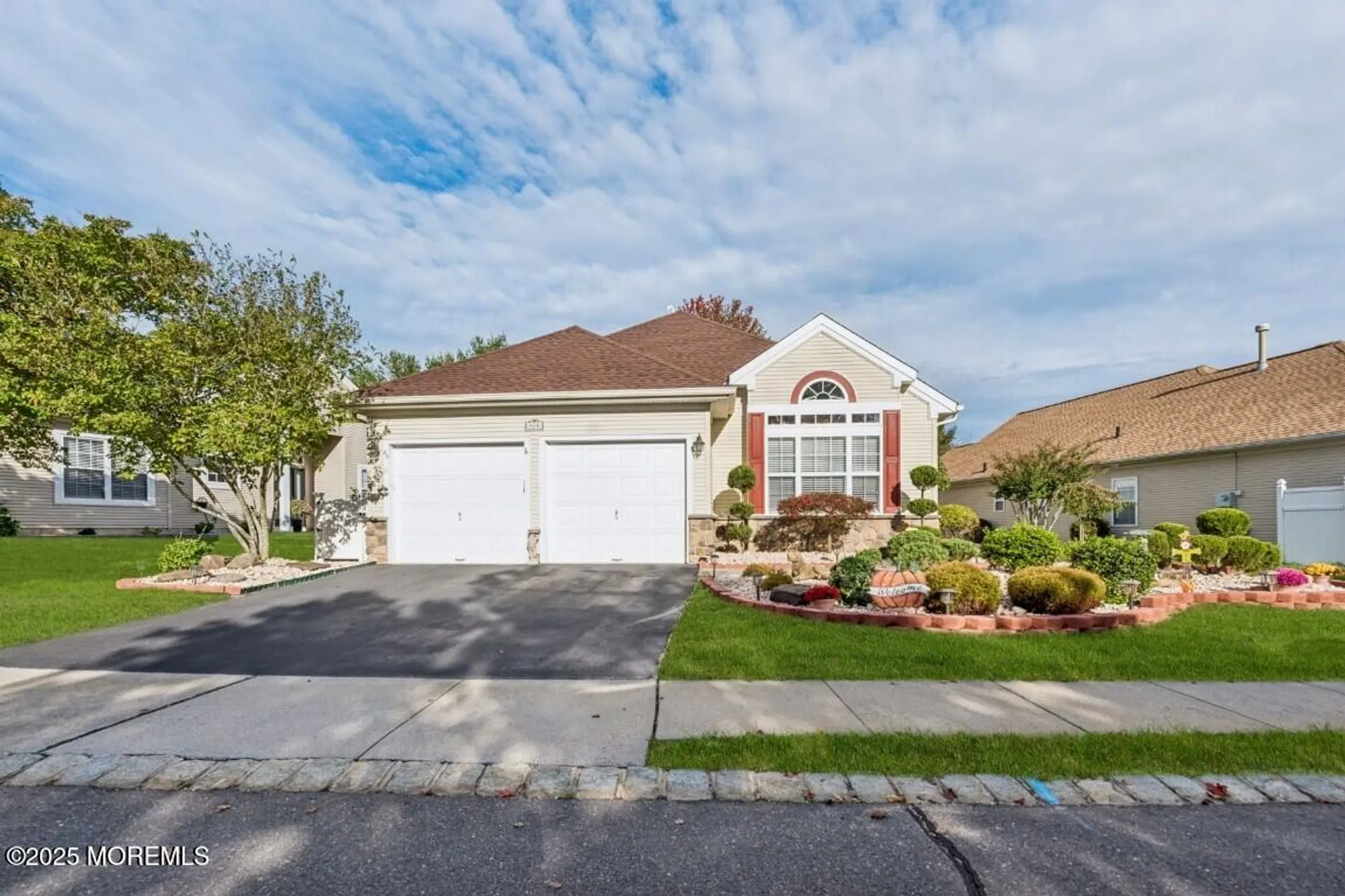 Property Slideshow image 1 of 23 | 40 isabella dr, Manchester, NJ, 08759