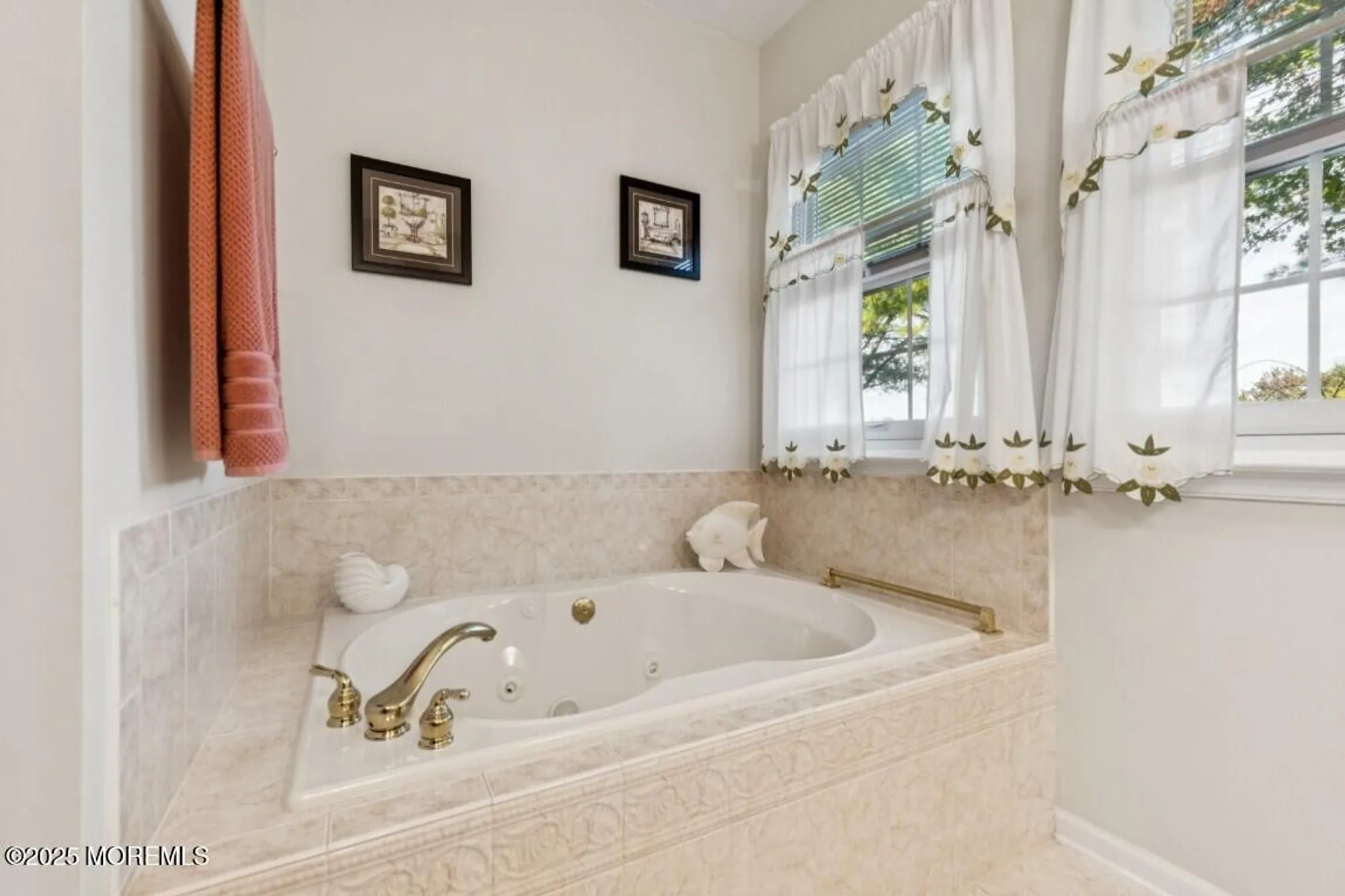 Property Slideshow image 18 of 23 | 40 isabella dr, Manchester, NJ, 08759