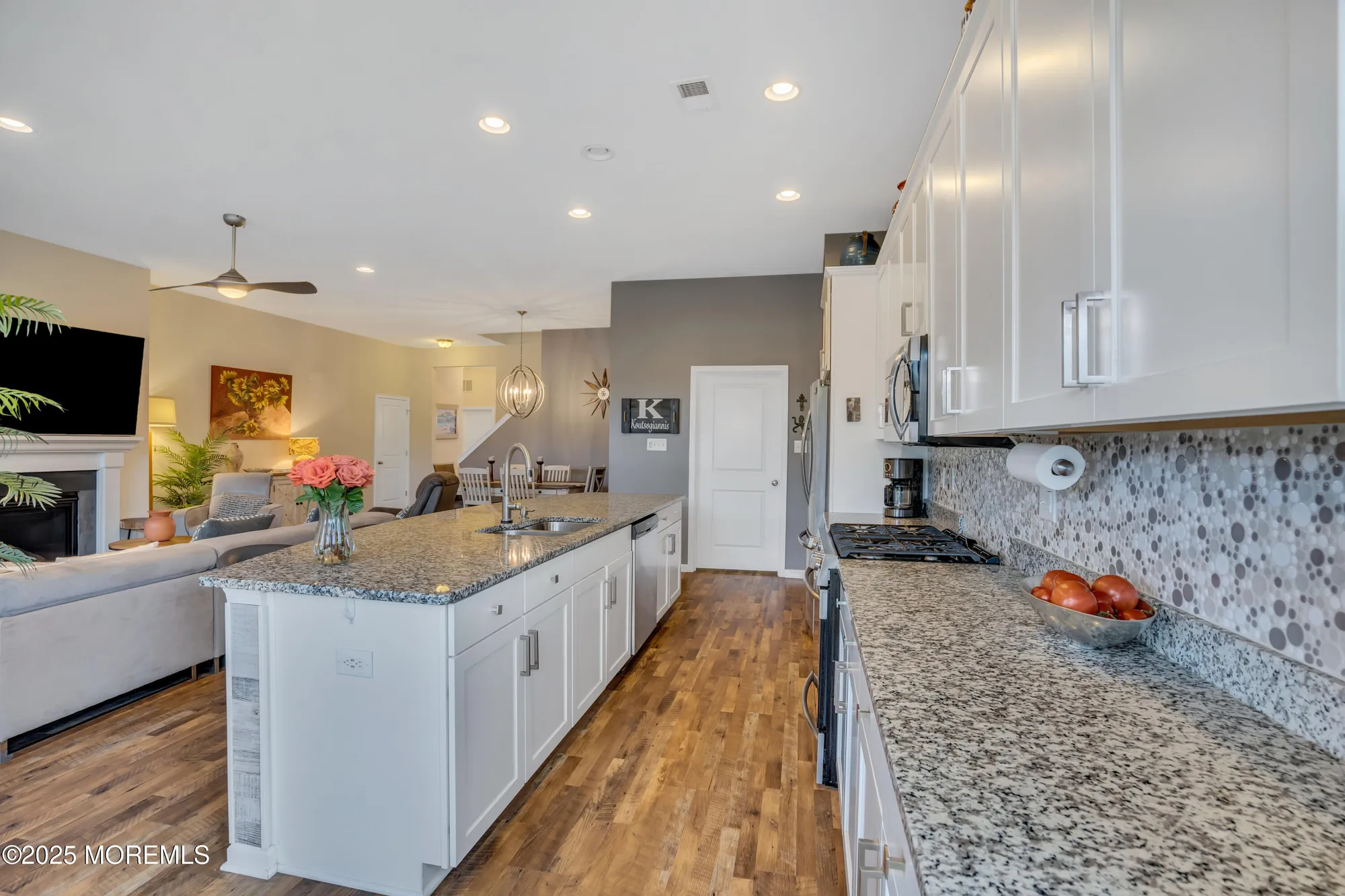 Property Slideshow image 33 of 57 | 15 woodchuck dr, Barnegat, NJ, 08005