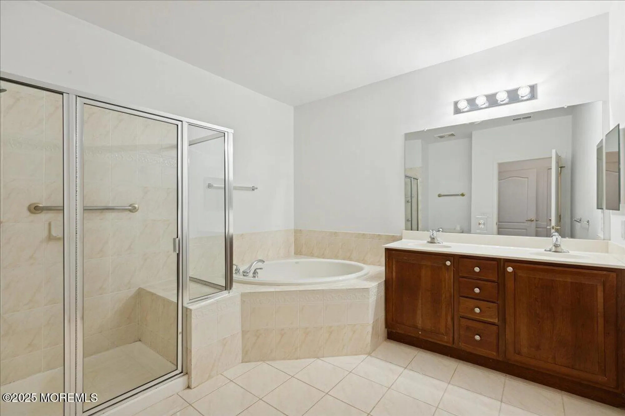 Property Slideshow image 18 of 24 | 7317 falston cir # 7317, Old Bridge, NJ, 08857