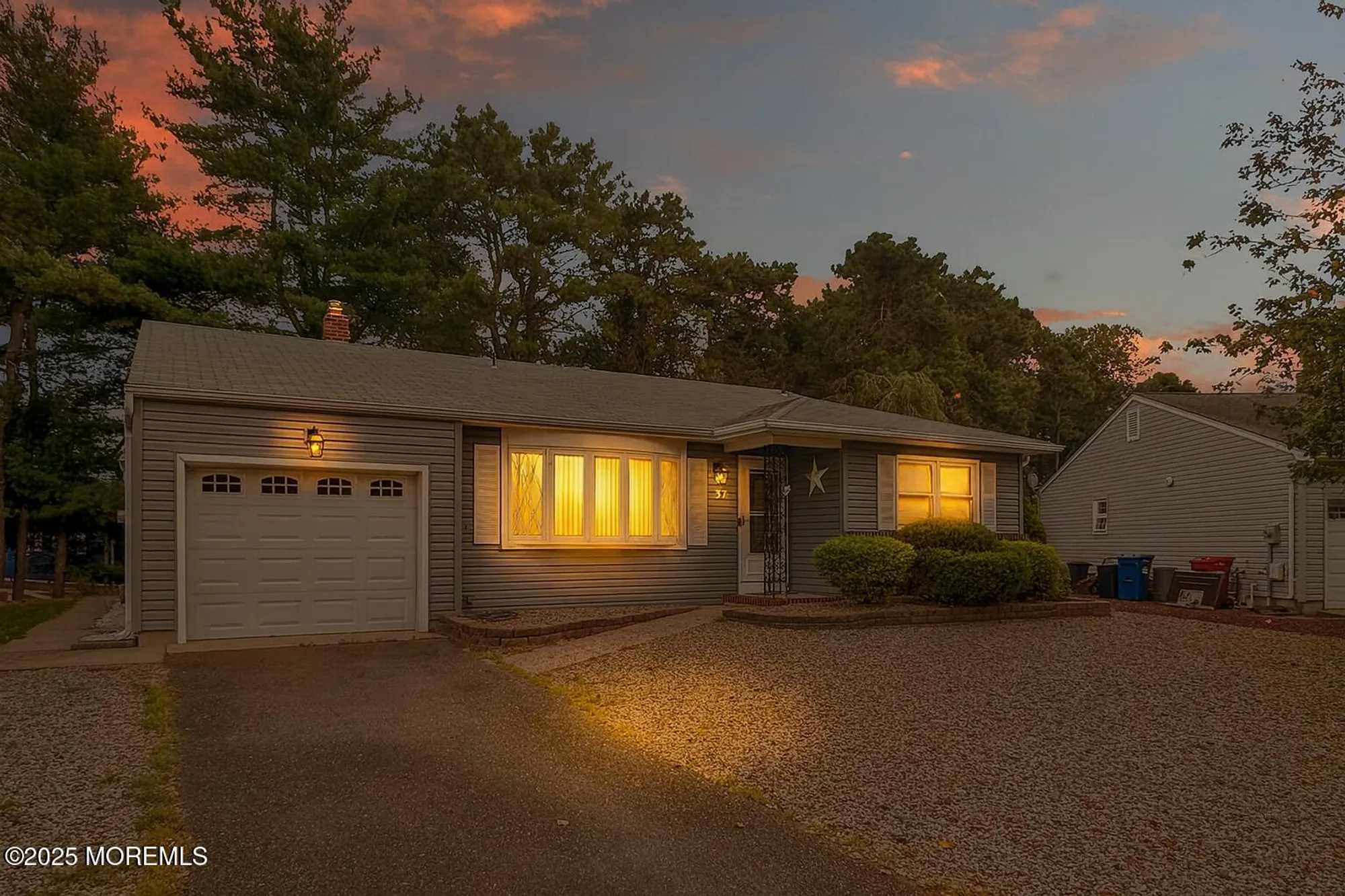 Property Slideshow image 1 of 29 | 37 brookfield ct, Toms River, NJ, 08757