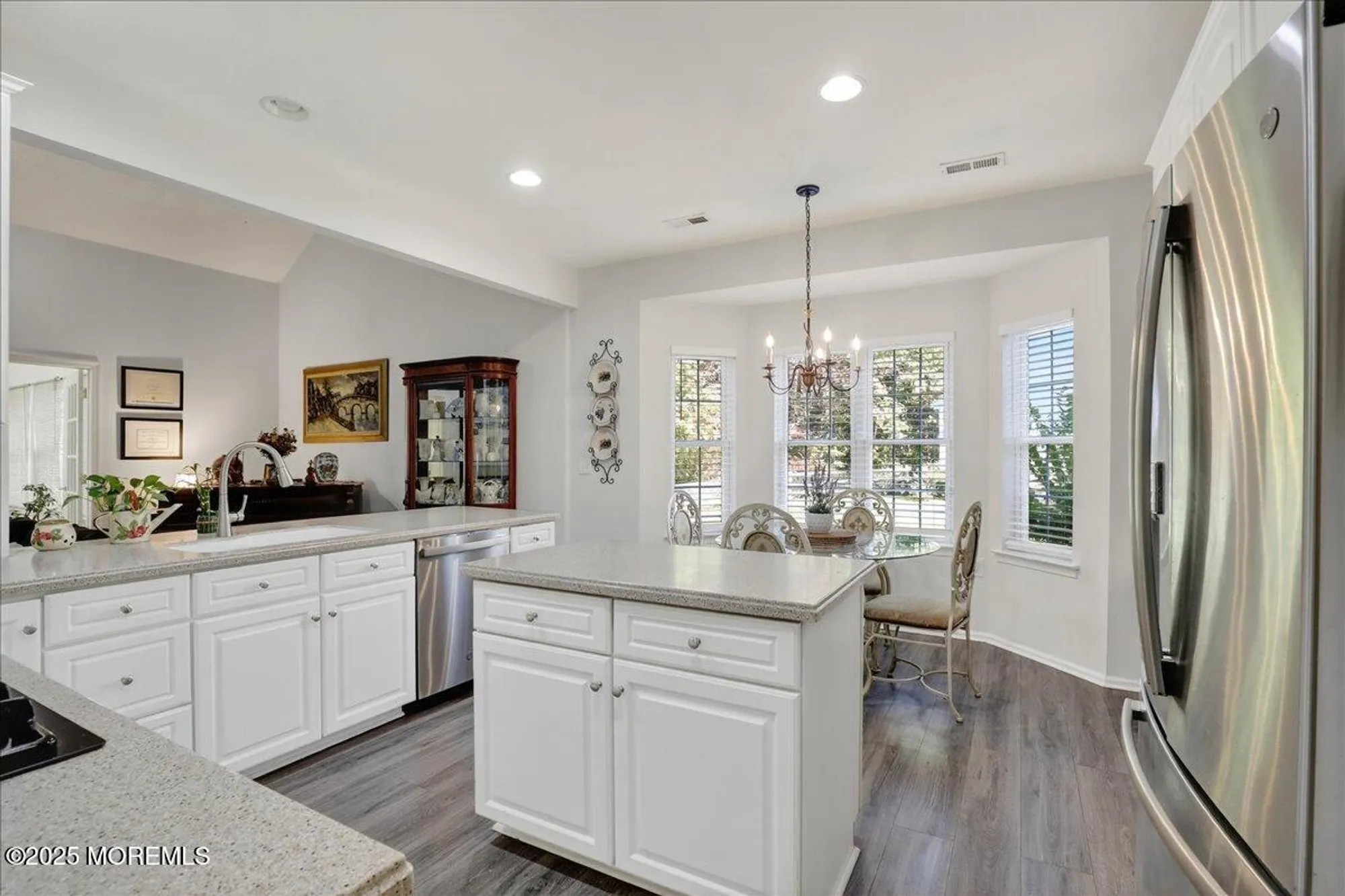 Property Slideshow image 17 of 64 | 10 sunningdale ct, Jackson, NJ, 08527