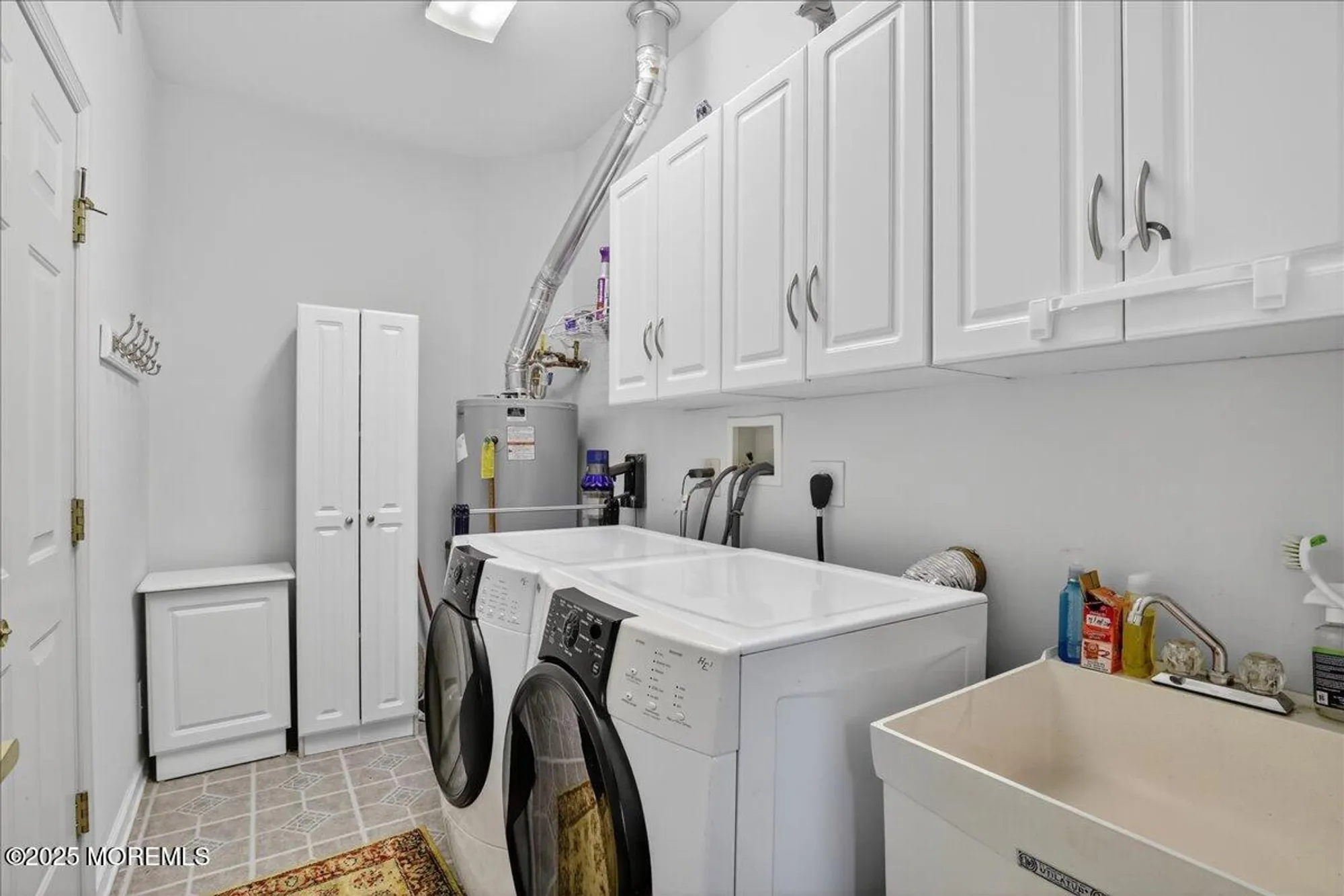 Property Slideshow image 33 of 64 | 10 sunningdale ct, Jackson, NJ, 08527