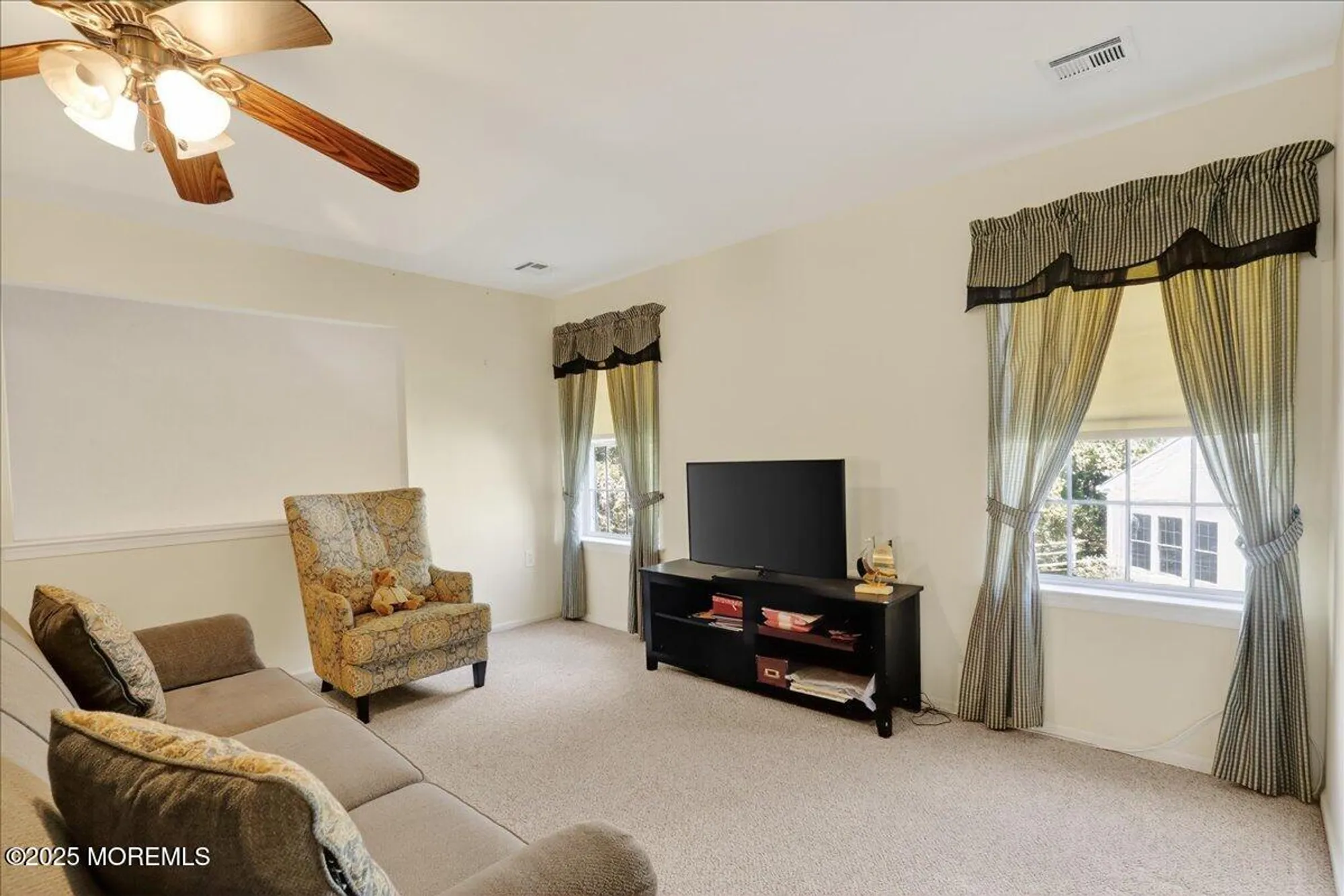 Property Slideshow image 40 of 64 | 10 sunningdale ct, Jackson, NJ, 08527