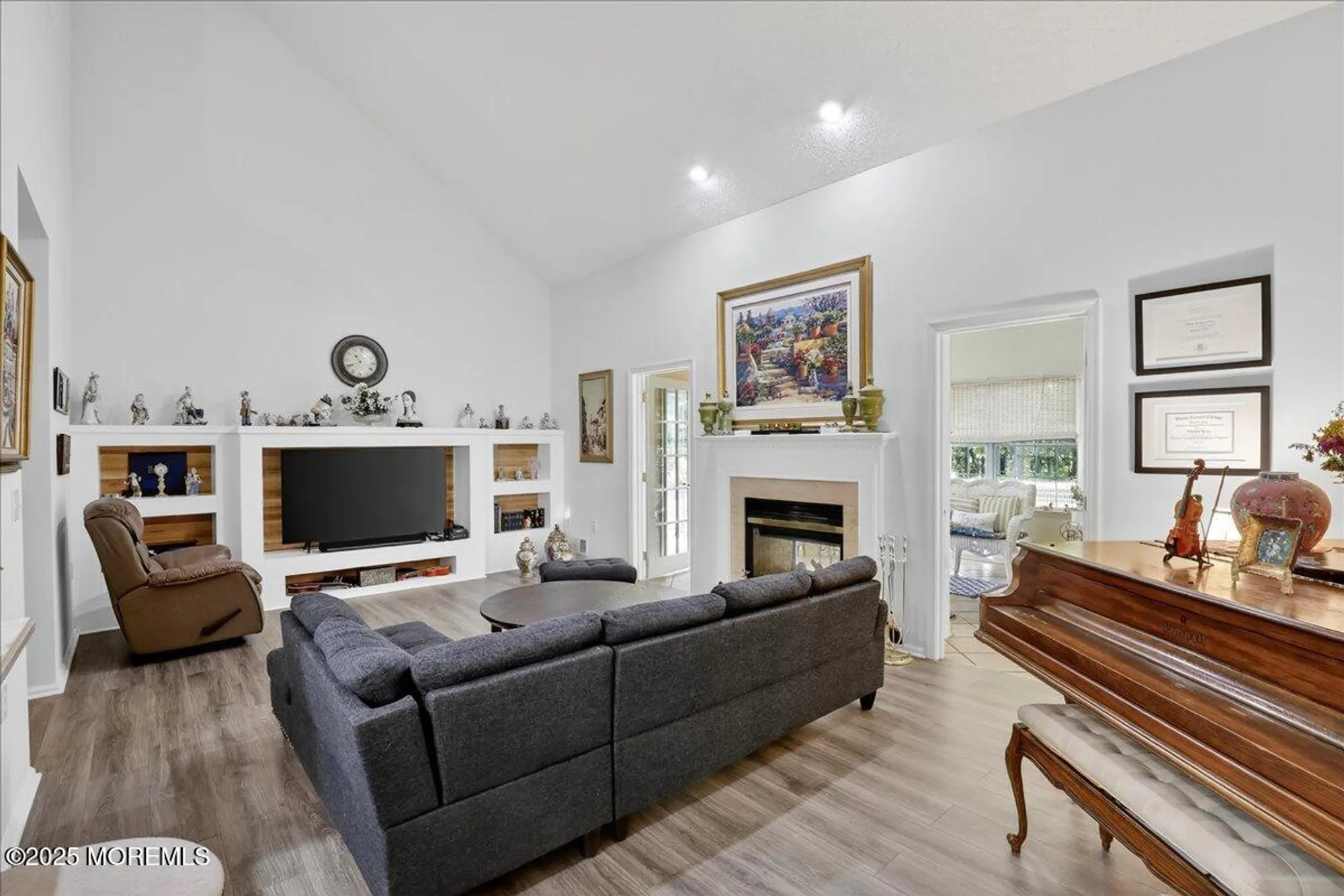 Property Slideshow image 24 of 64 | 10 sunningdale ct, Jackson, NJ, 08527