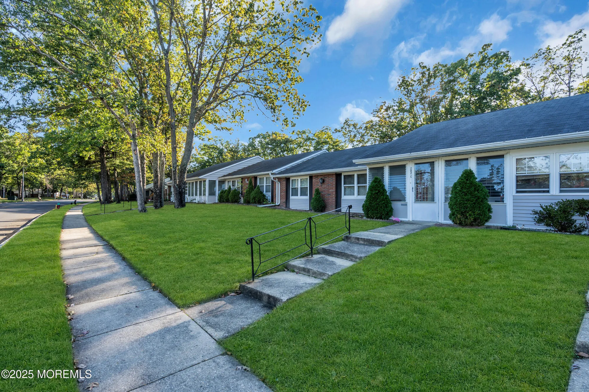 Property Slideshow image 6 of 27 | 282 huntington dr c, Lakewood, NJ, 08701