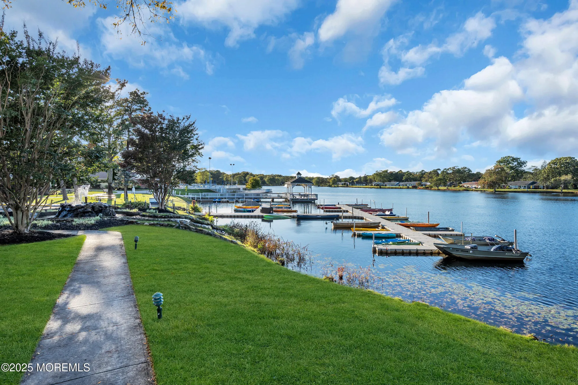 Property Slideshow image 25 of 27 | 282 huntington dr c, Lakewood, NJ, 08701