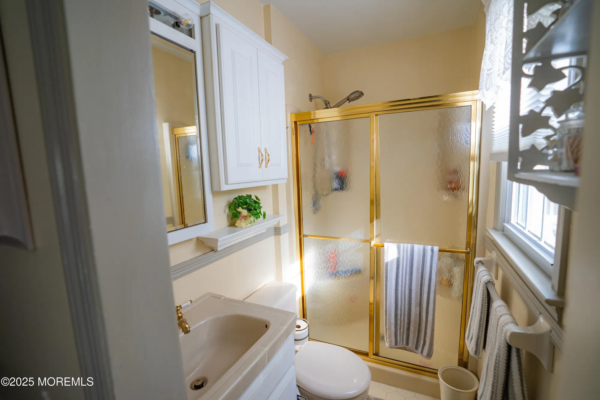 Property Slideshow image 13 of 31 | 1728 burrsville rd, Brick, NJ, 08724