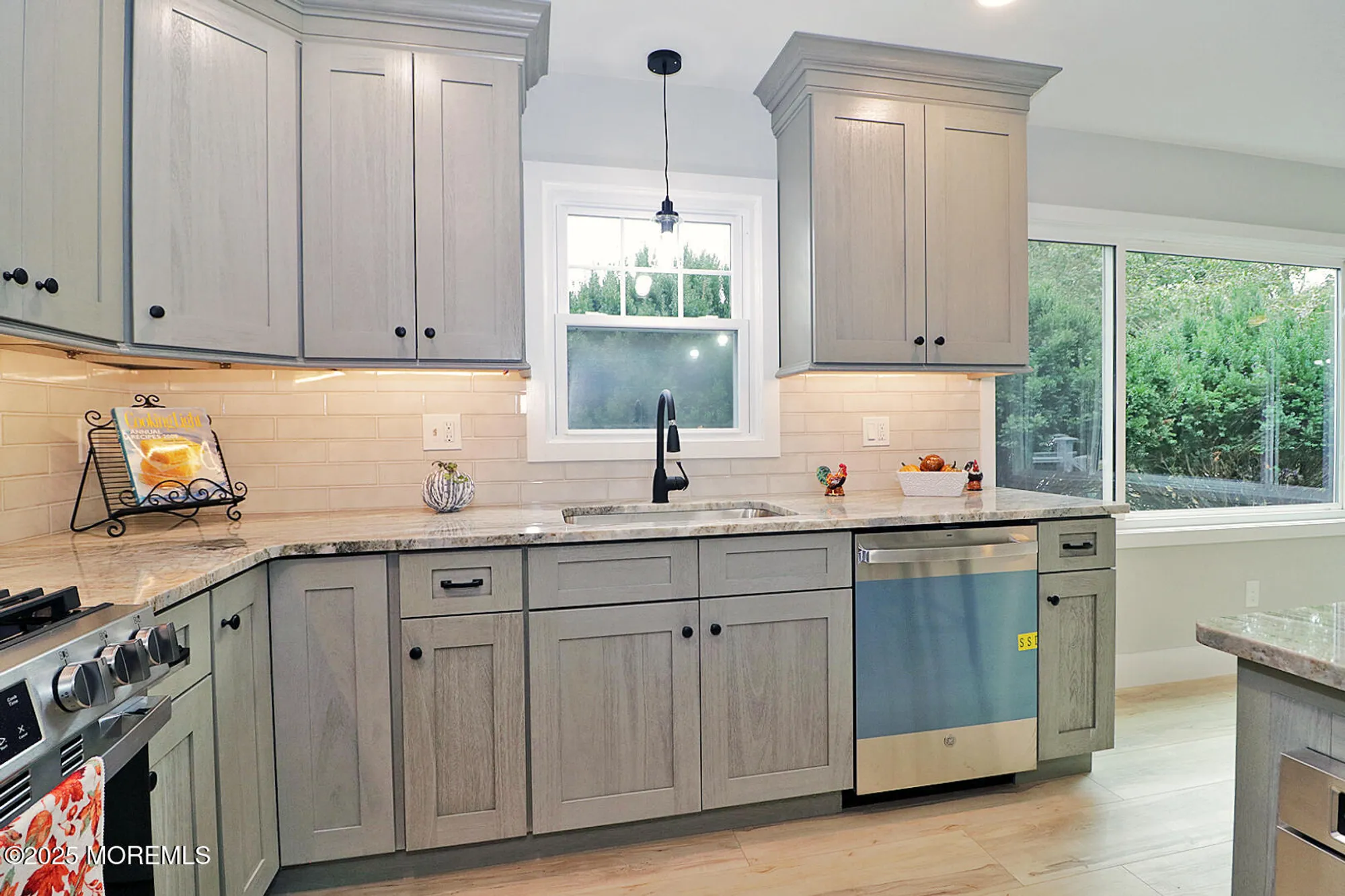 Property Slideshow image 10 of 55 | 143 westbrook dr, Toms River, NJ, 08757