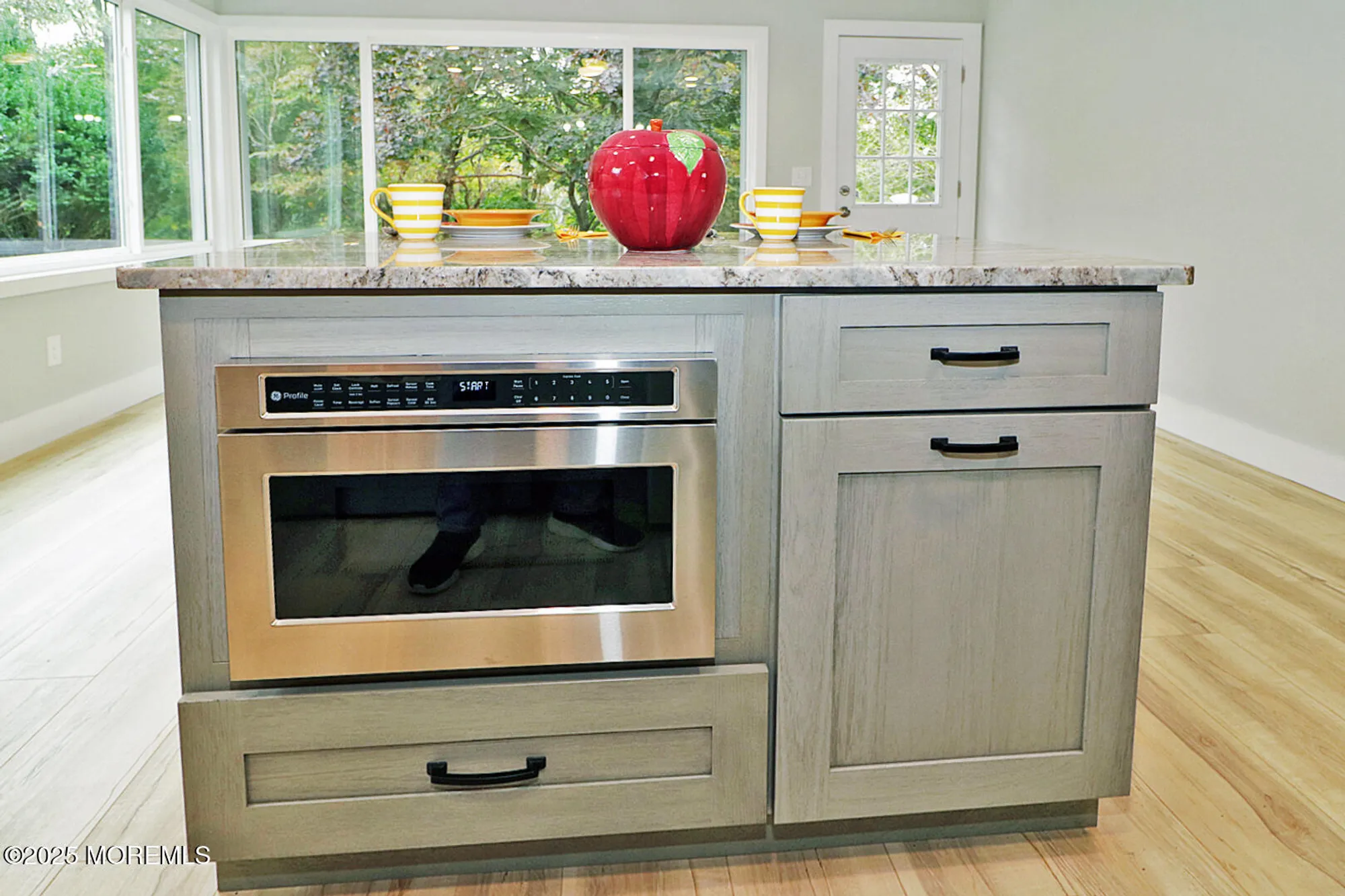 Property Slideshow image 18 of 55 | 143 westbrook dr, Toms River, NJ, 08757