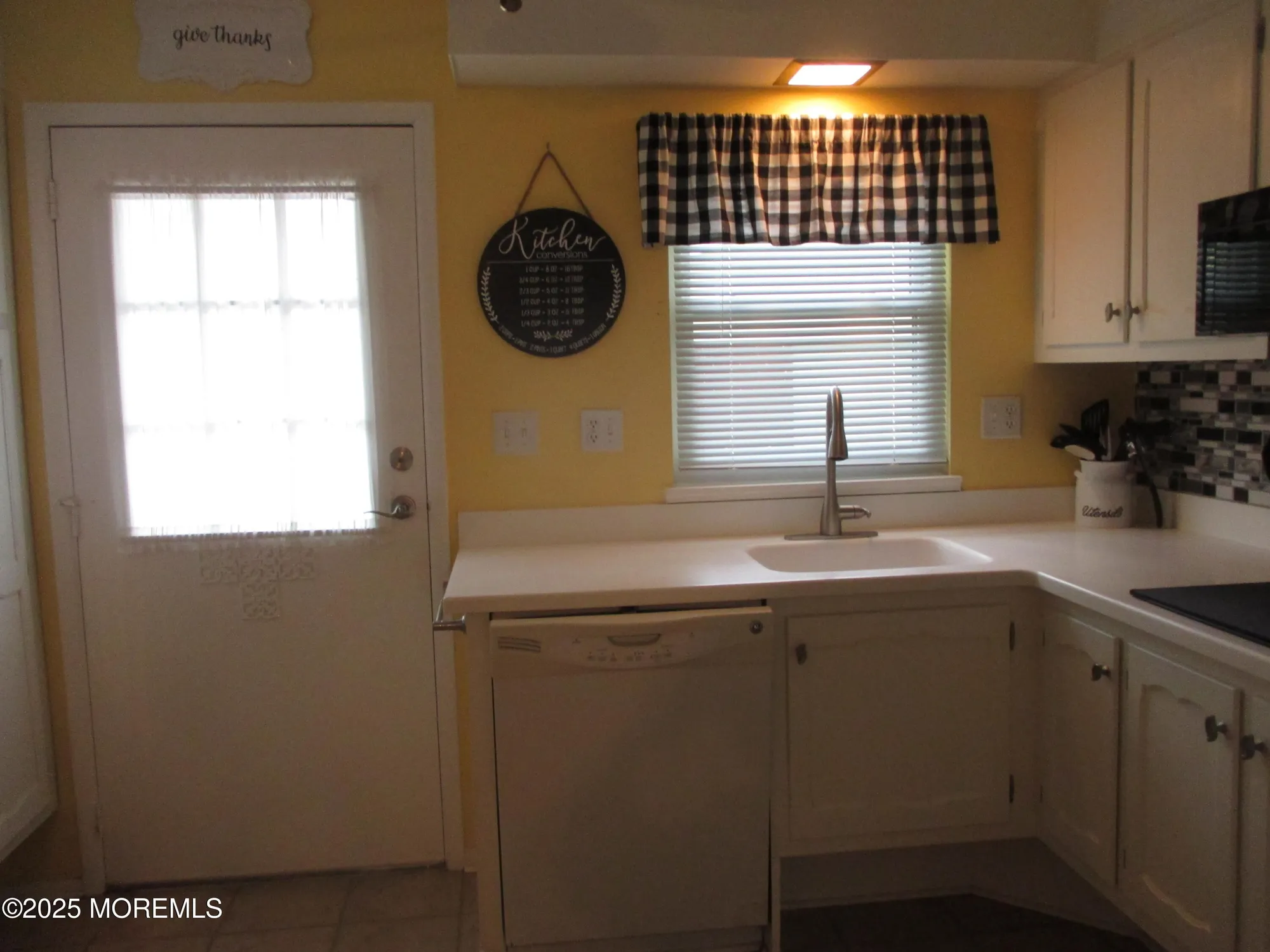 Property Slideshow image 18 of 34 | 465d thornbury ct, Lakewood, NJ, 08701