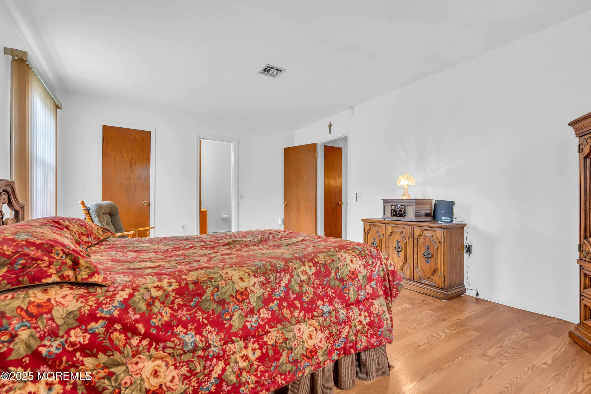 Property Slideshow image 25 of 33 | 60 woodstock dr, Toms River, NJ, 08757