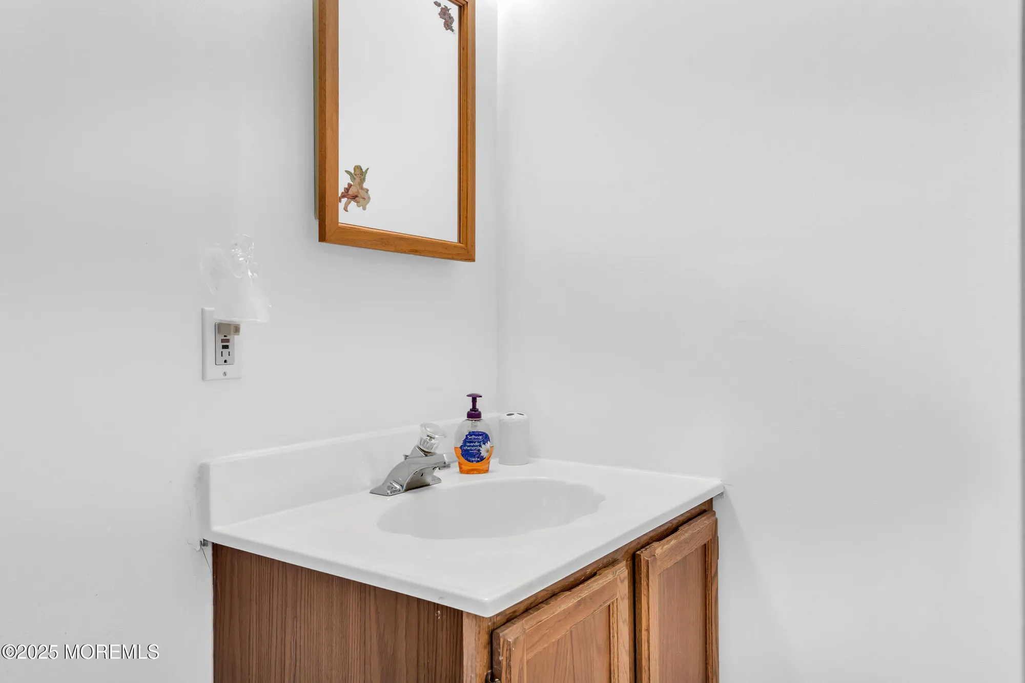 Property Slideshow image 24 of 33 | 60 woodstock dr, Toms River, NJ, 08757