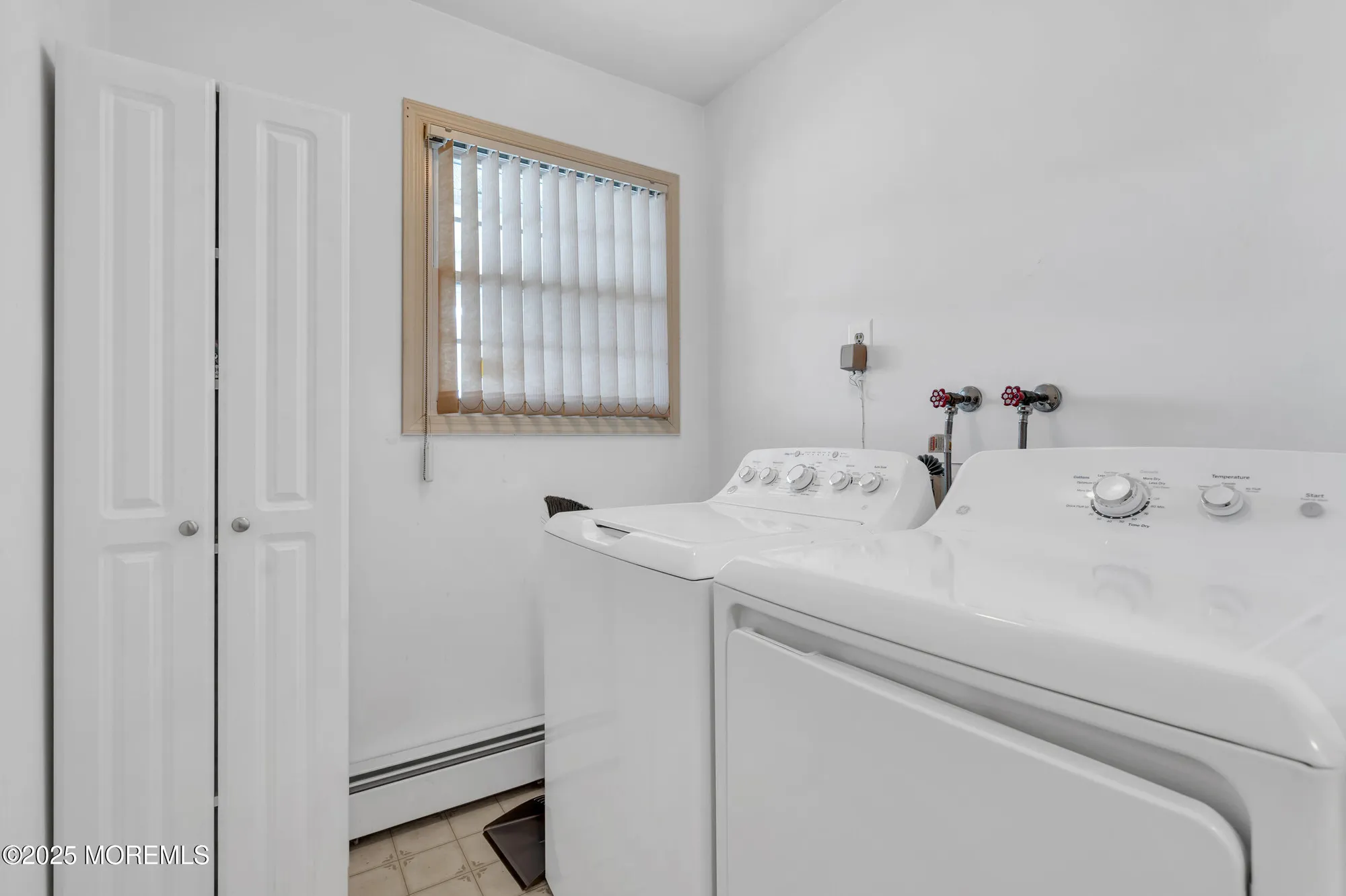 Property Slideshow image 19 of 33 | 60 woodstock dr, Toms River, NJ, 08757