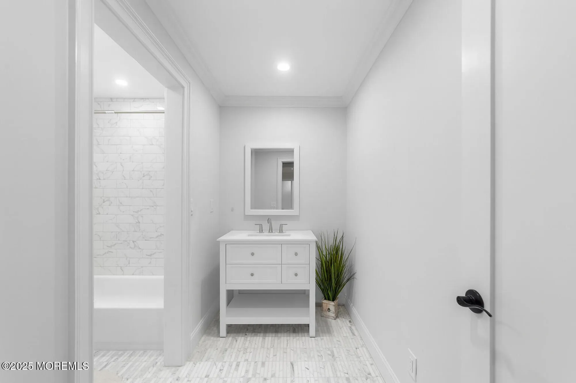 Property Slideshow image 14 of 24 | 235 vernon rd a, Jamesburg, NJ, 08831