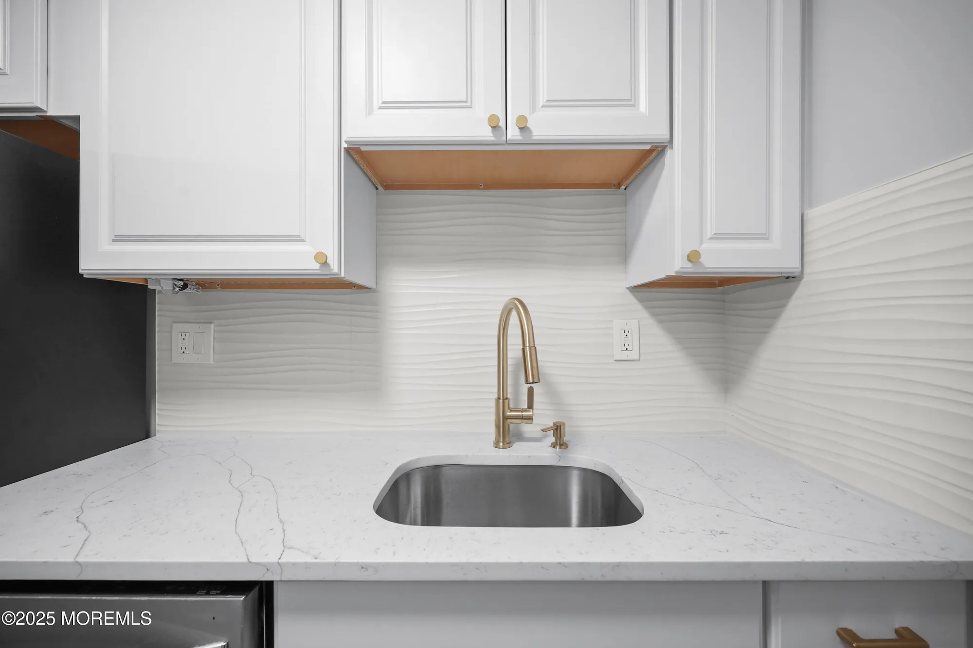 Property Slideshow image 7 of 17 | 139 farrington ct b, Lakewood, NJ, 08701