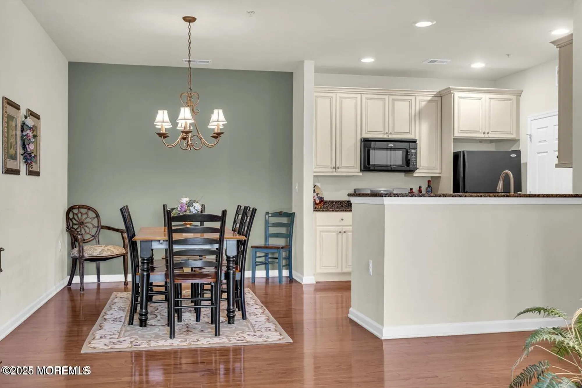 Property Slideshow image 16 of 48 | 629 sophee ln, Lakewood, NJ, 08701