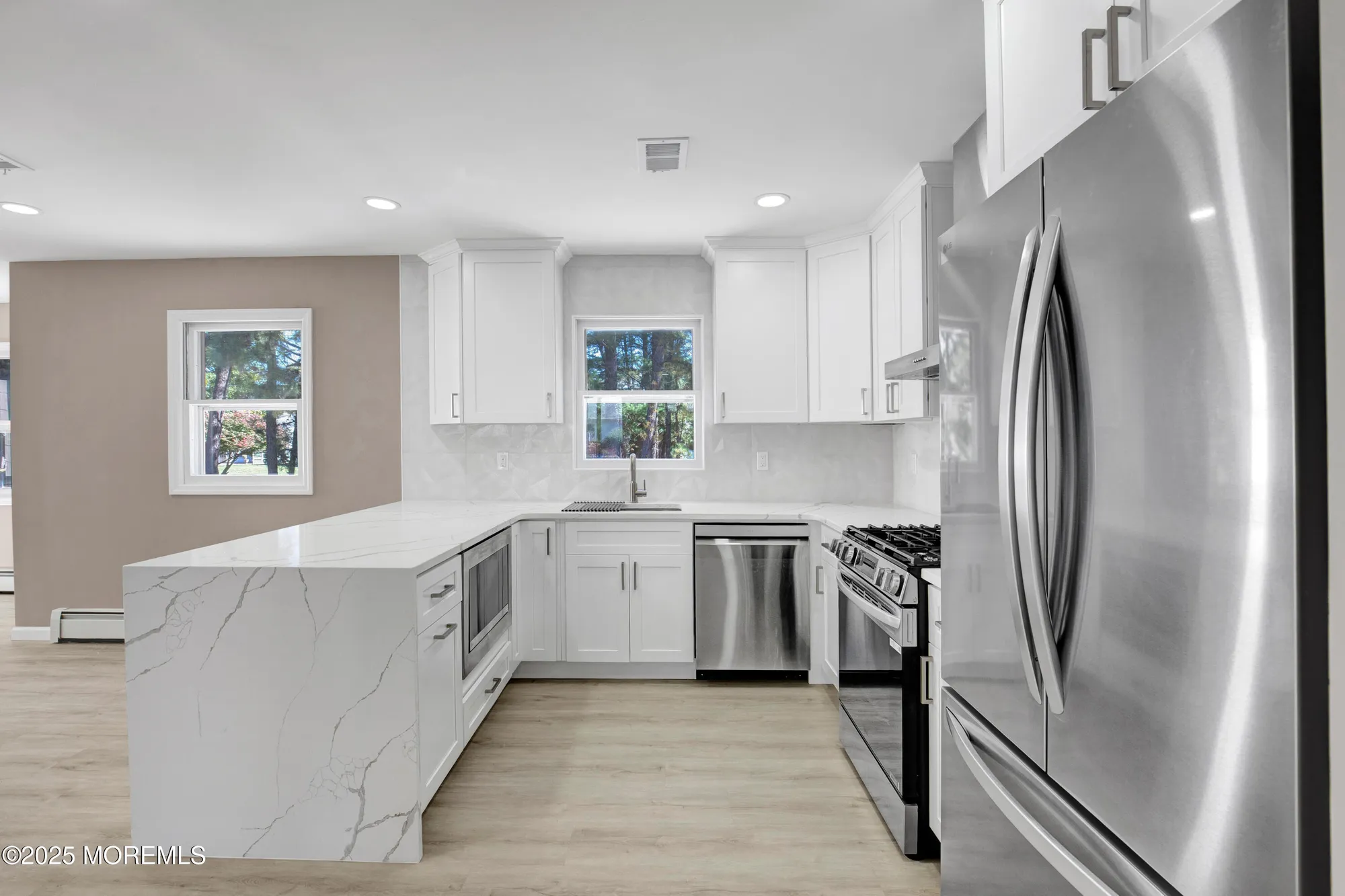 Property Slideshow image 12 of 39 | 30 zeeland dr, Toms River, NJ, 08757