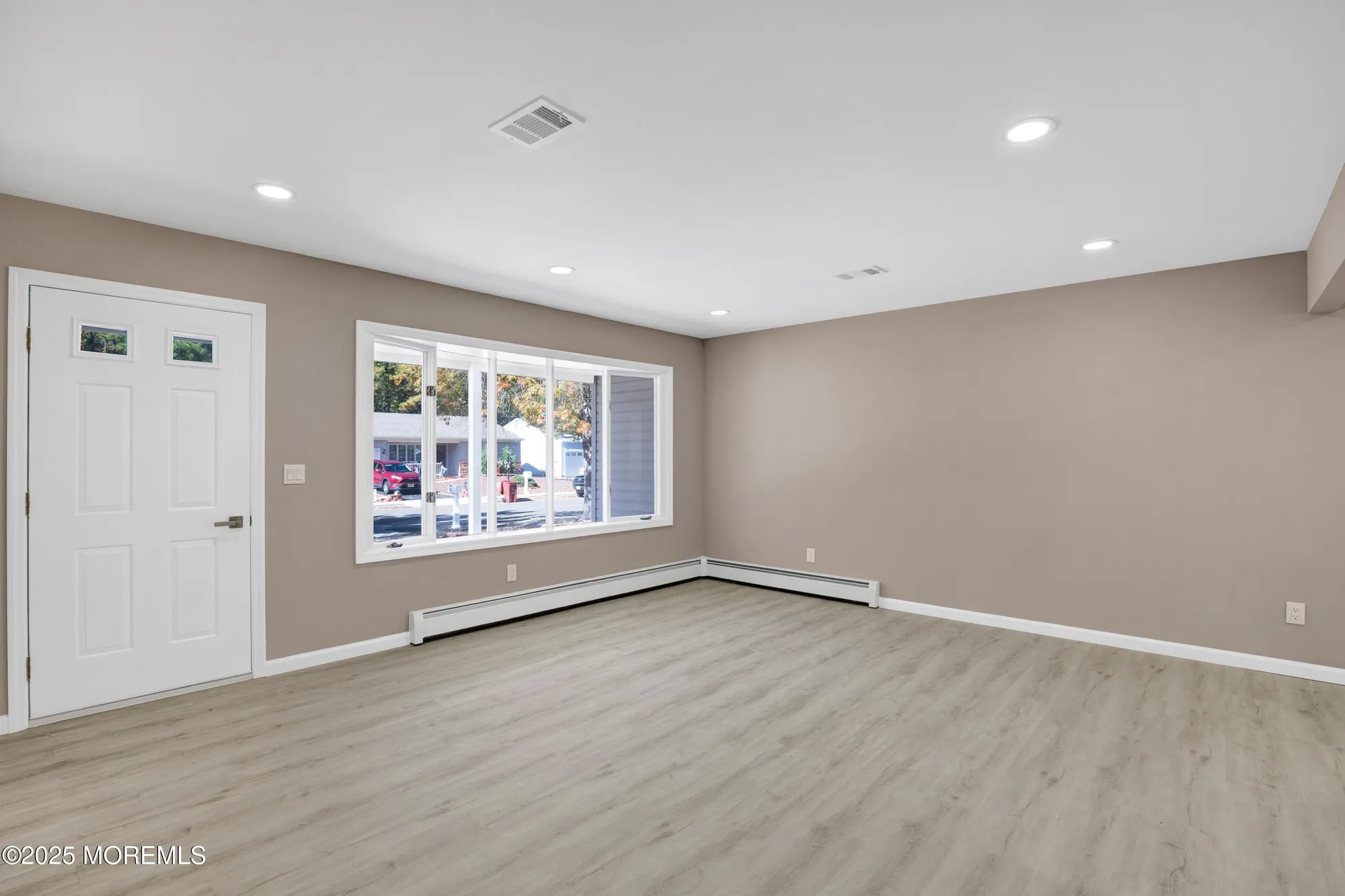 Property Slideshow image 5 of 39 | 30 zeeland dr, Toms River, NJ, 08757