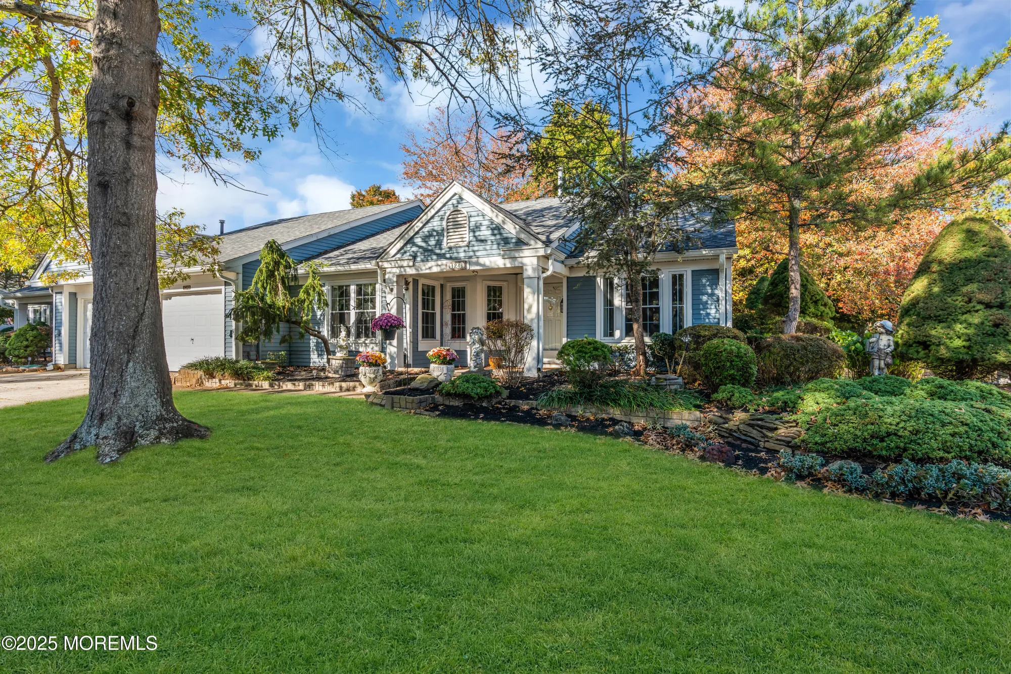 Property Slideshow image 4 of 45 | 1124b thornbury ln, Manchester, NJ, 08759