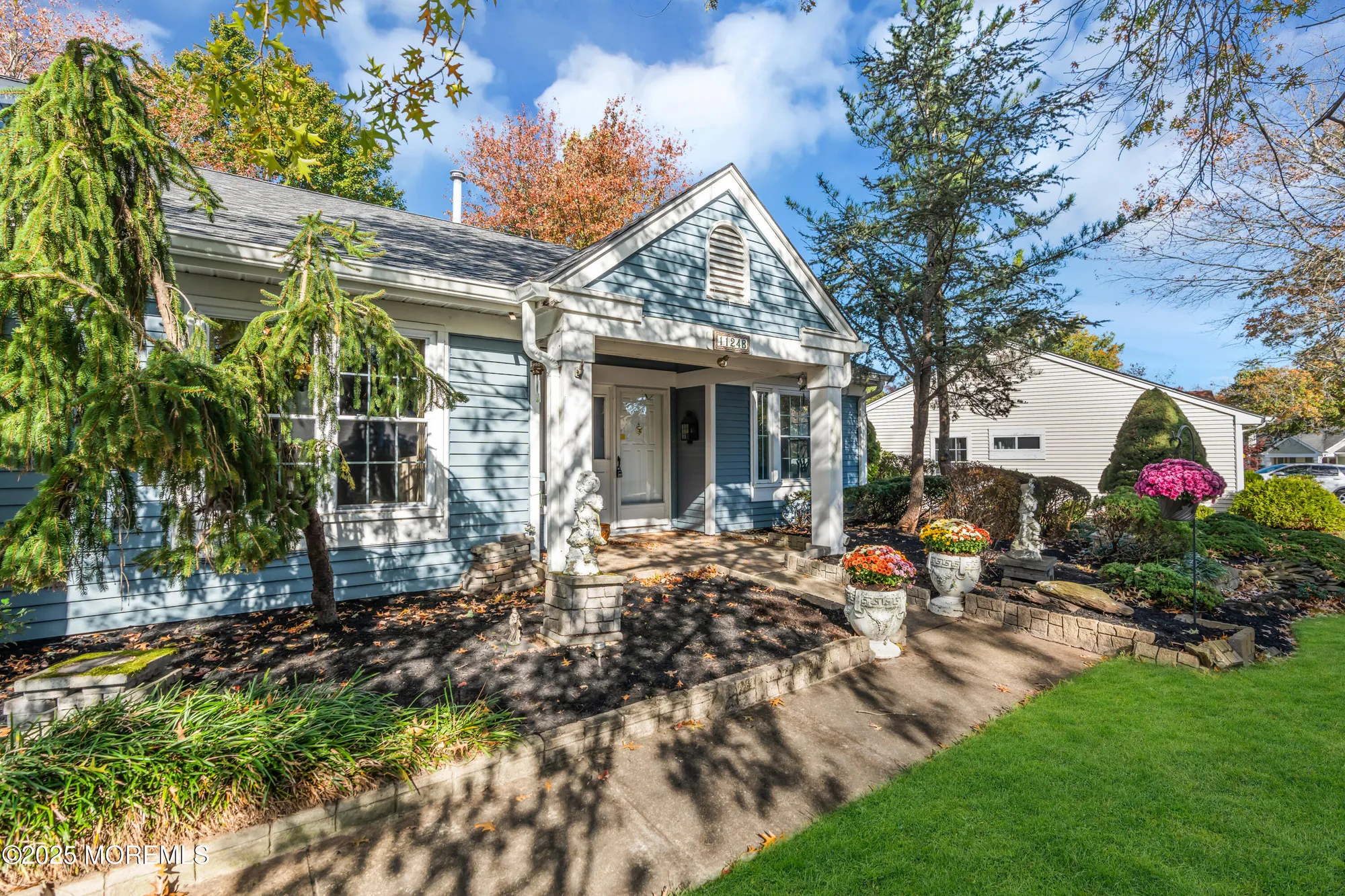 Property Slideshow image 5 of 45 | 1124b thornbury ln, Manchester, NJ, 08759