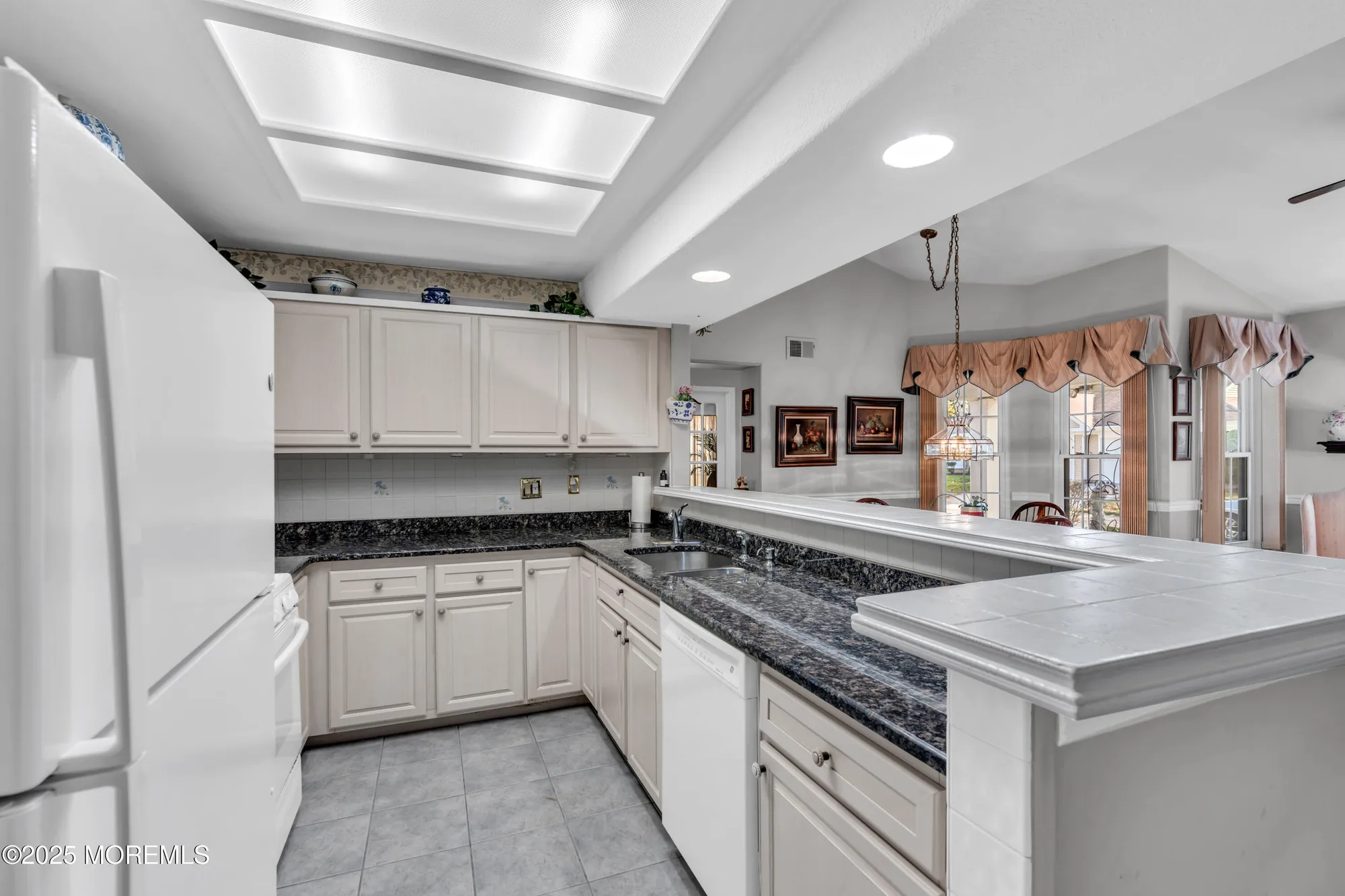 Property Slideshow image 19 of 45 | 1124b thornbury ln, Manchester, NJ, 08759