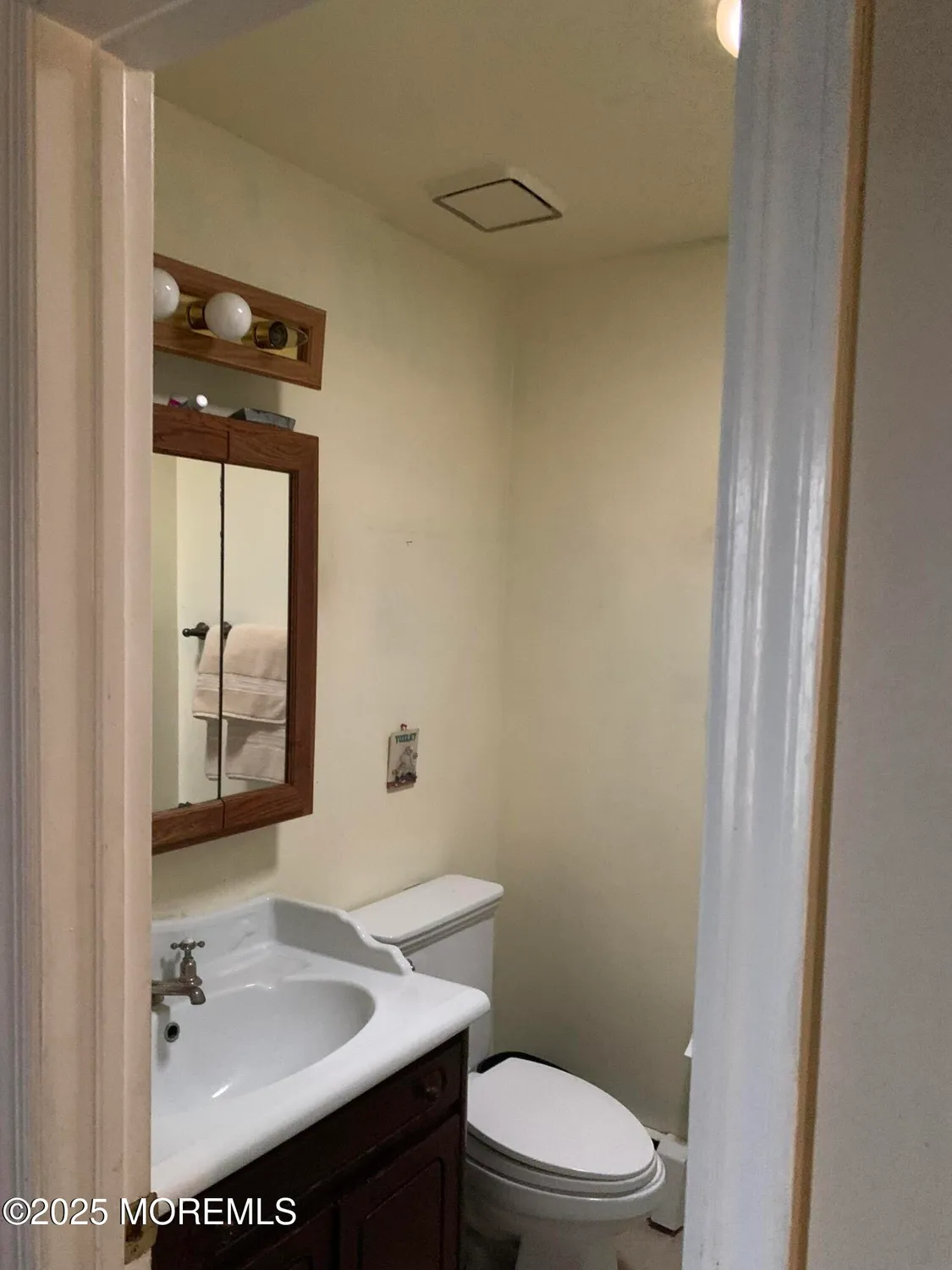Property Slideshow image 15 of 18 | 87 chesterfield ln, Toms River, NJ, 08757