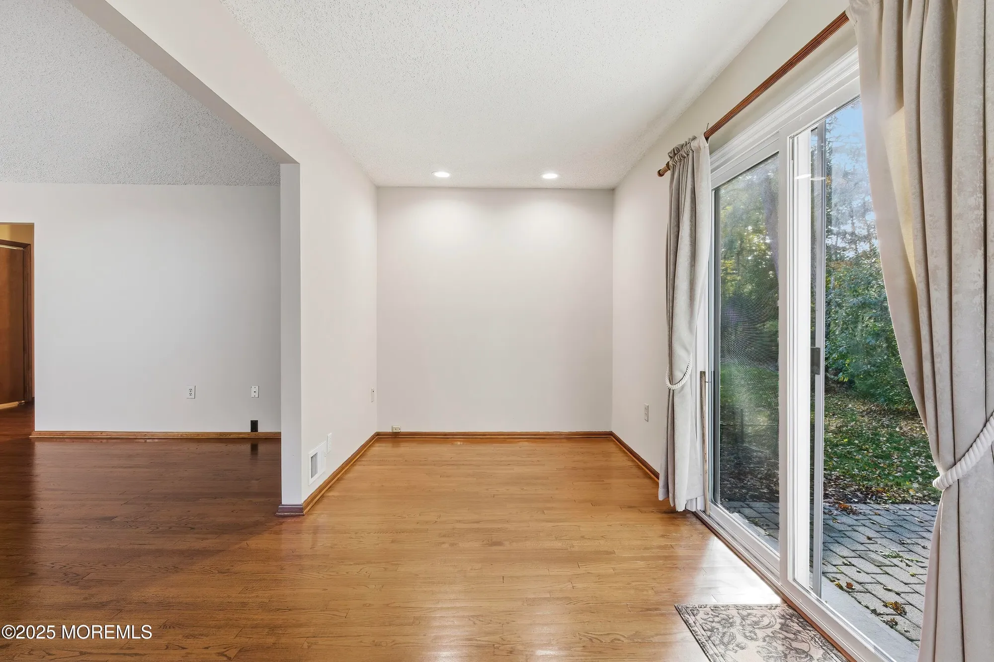 Property Slideshow image 22 of 43 | 7 brant dr, Brick, NJ, 08724