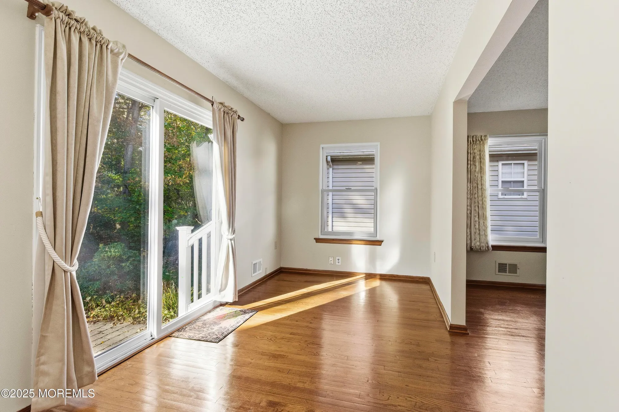 Property Slideshow image 23 of 43 | 7 brant dr, Brick, NJ, 08724