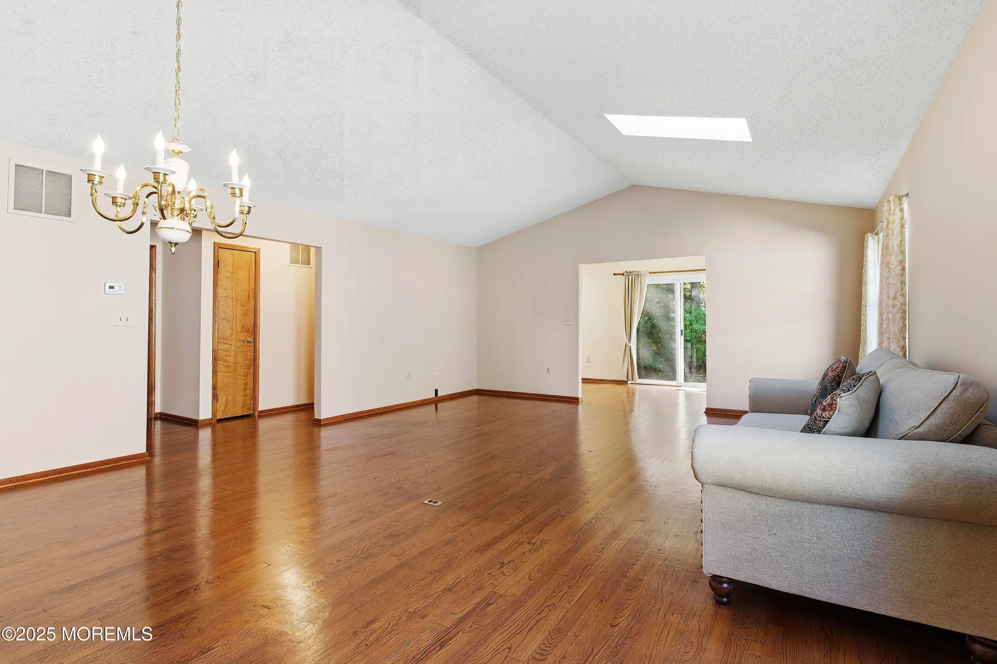 Property Slideshow image 27 of 43 | 7 brant dr, Brick, NJ, 08724