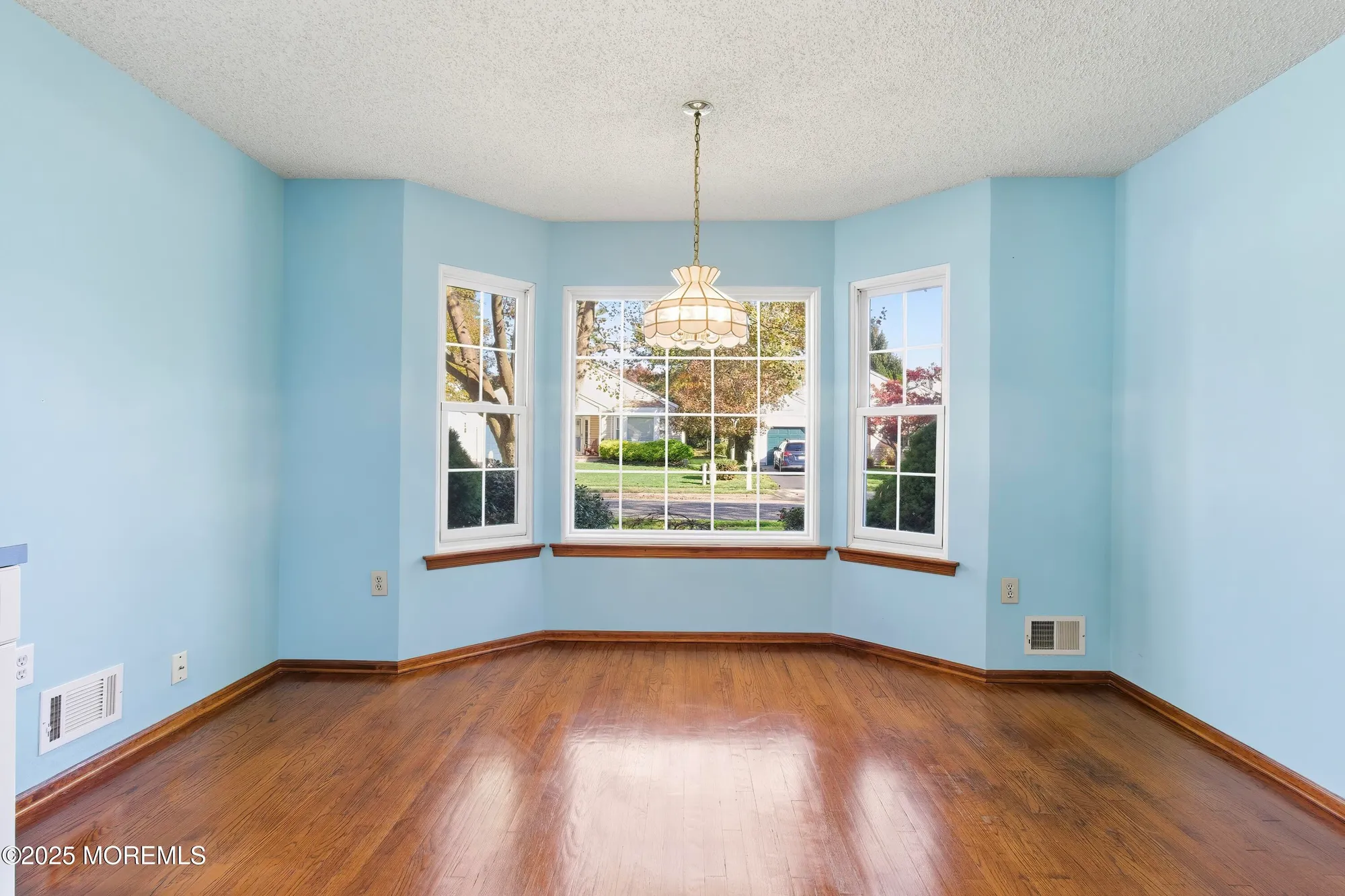 Property Slideshow image 31 of 43 | 7 brant dr, Brick, NJ, 08724