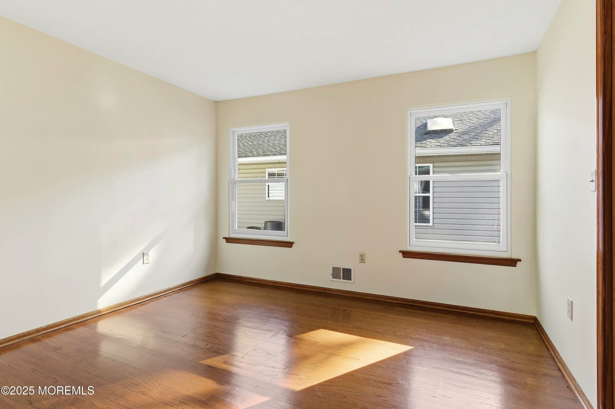 Property Slideshow image 36 of 43 | 7 brant dr, Brick, NJ, 08724