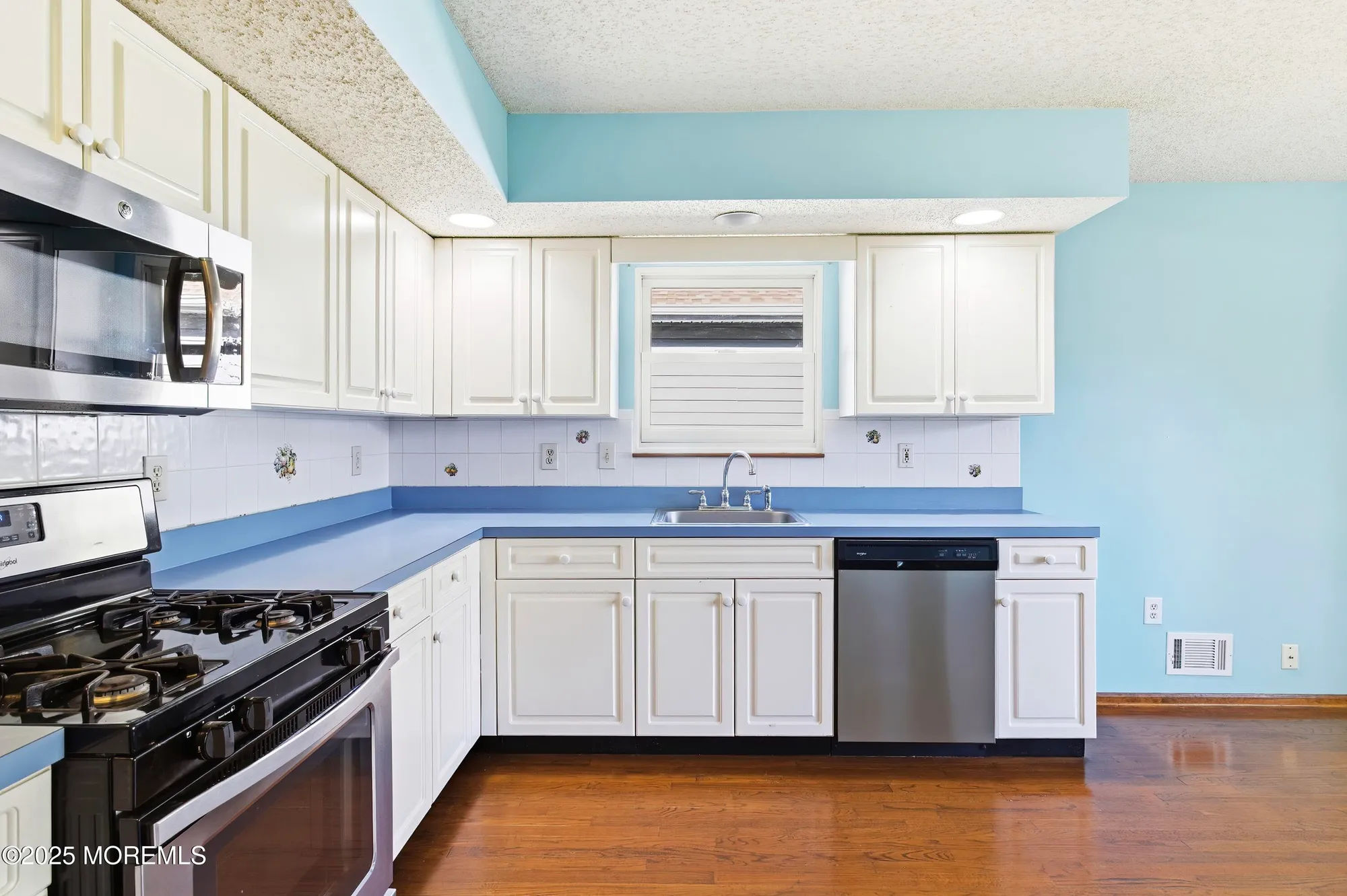 Property Slideshow image 35 of 43 | 7 brant dr, Brick, NJ, 08724