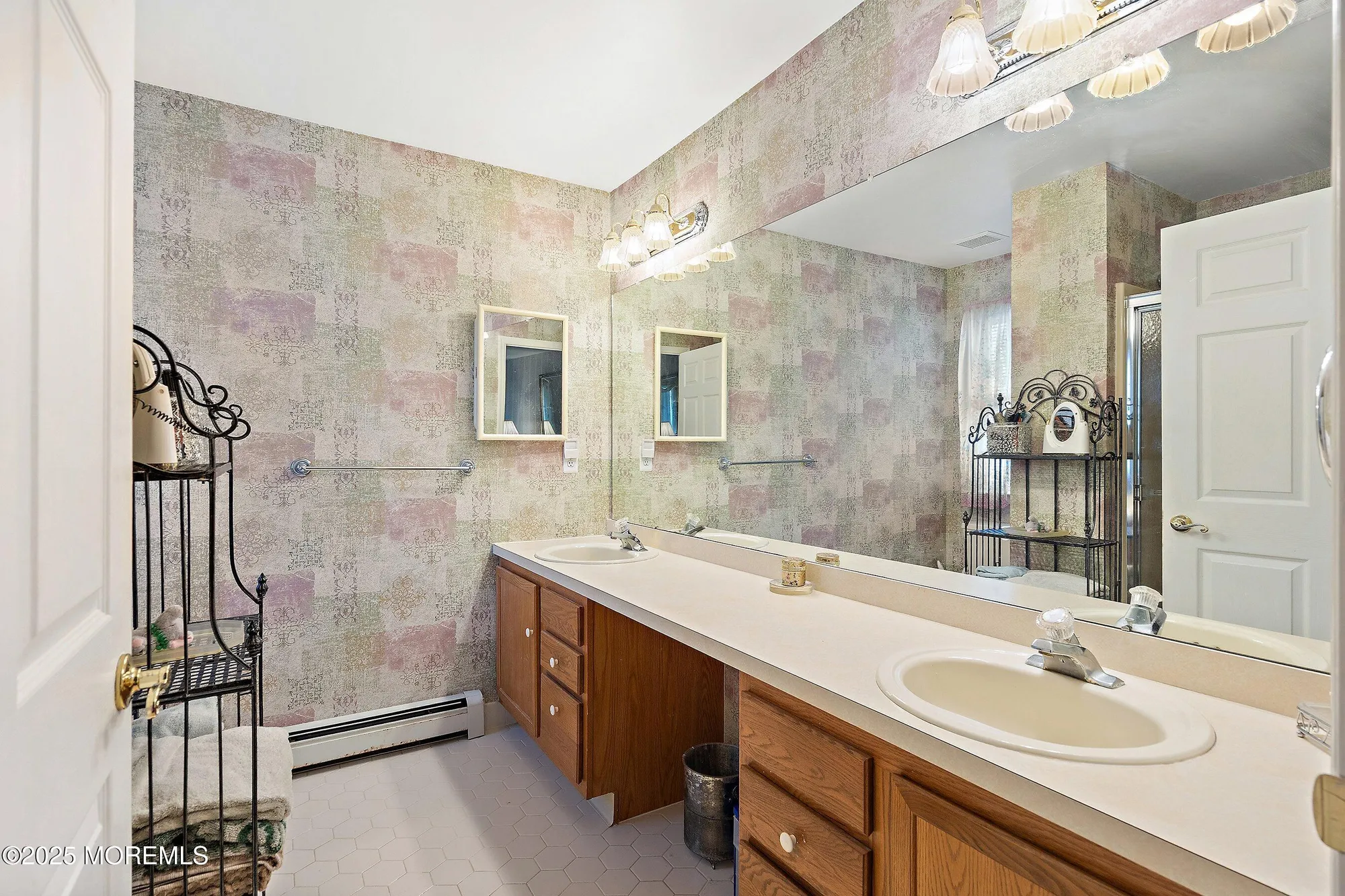Property Slideshow image 10 of 27 | 401 lily ct, Whiting, NJ, 08759