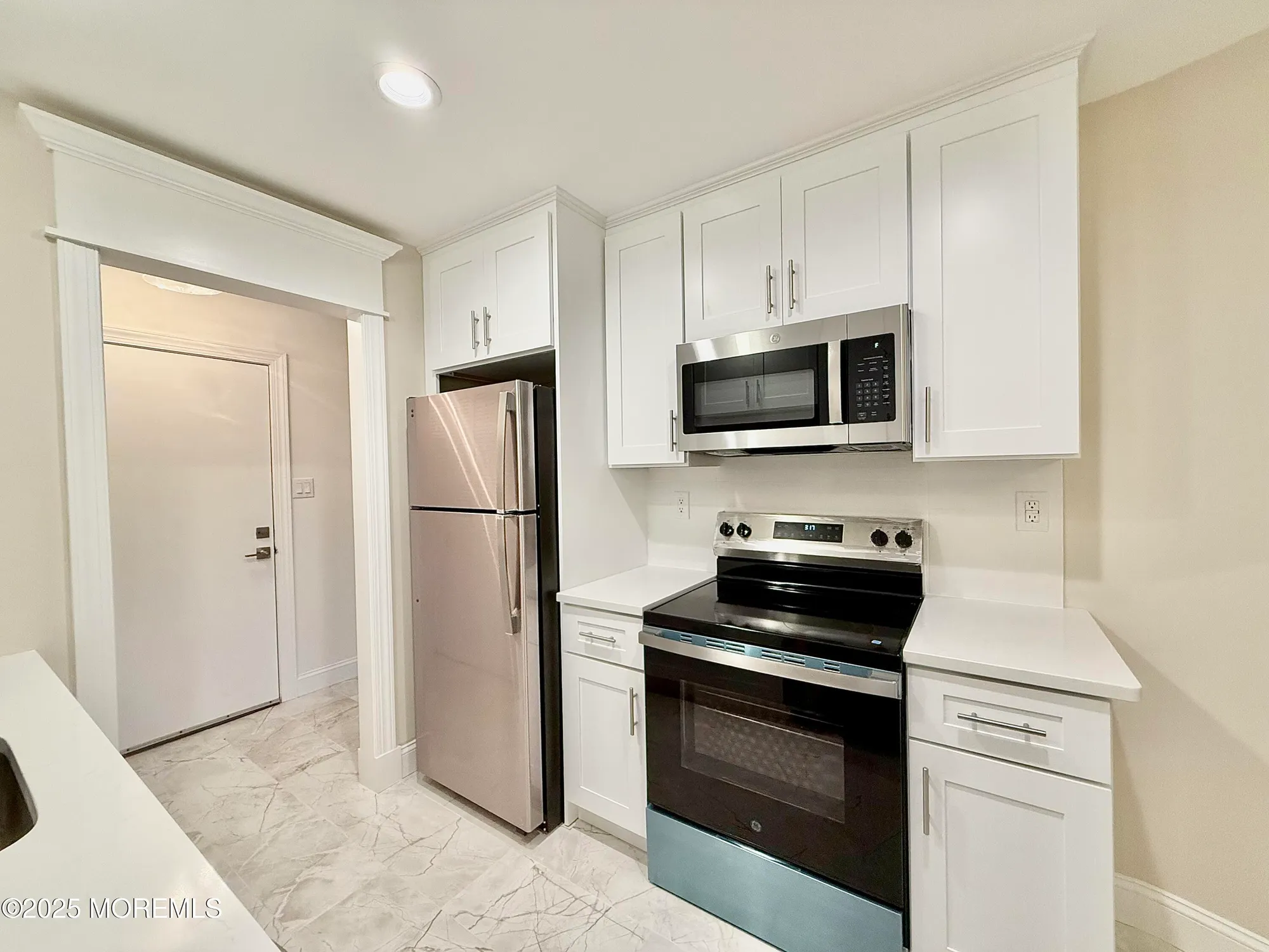 Property Slideshow image 5 of 13 | 218 medford ct a, Manalapan, NJ, 07726