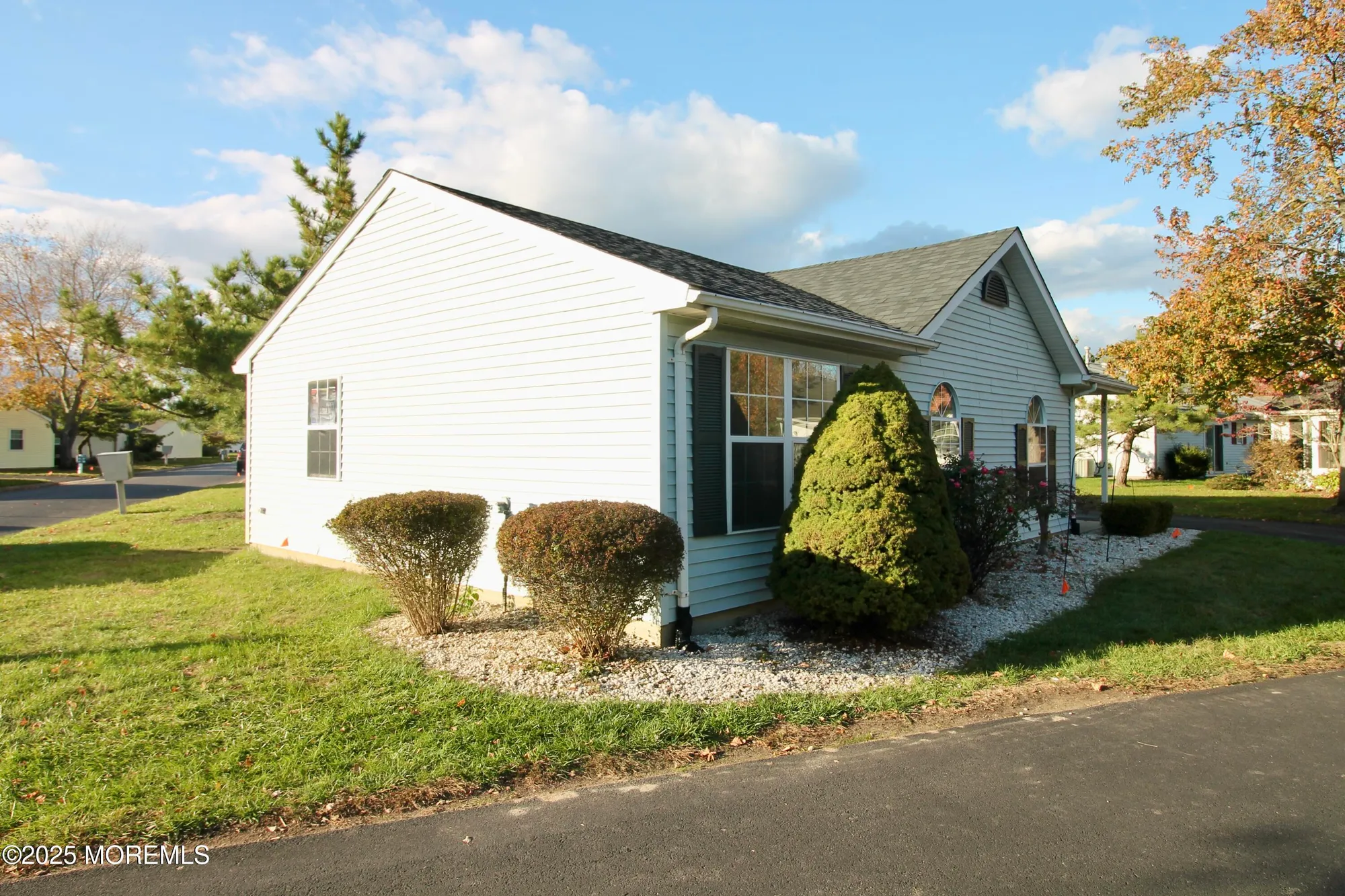 Property Slideshow image 29 of 32 | 32 carnaby close, Freehold, NJ, 07728