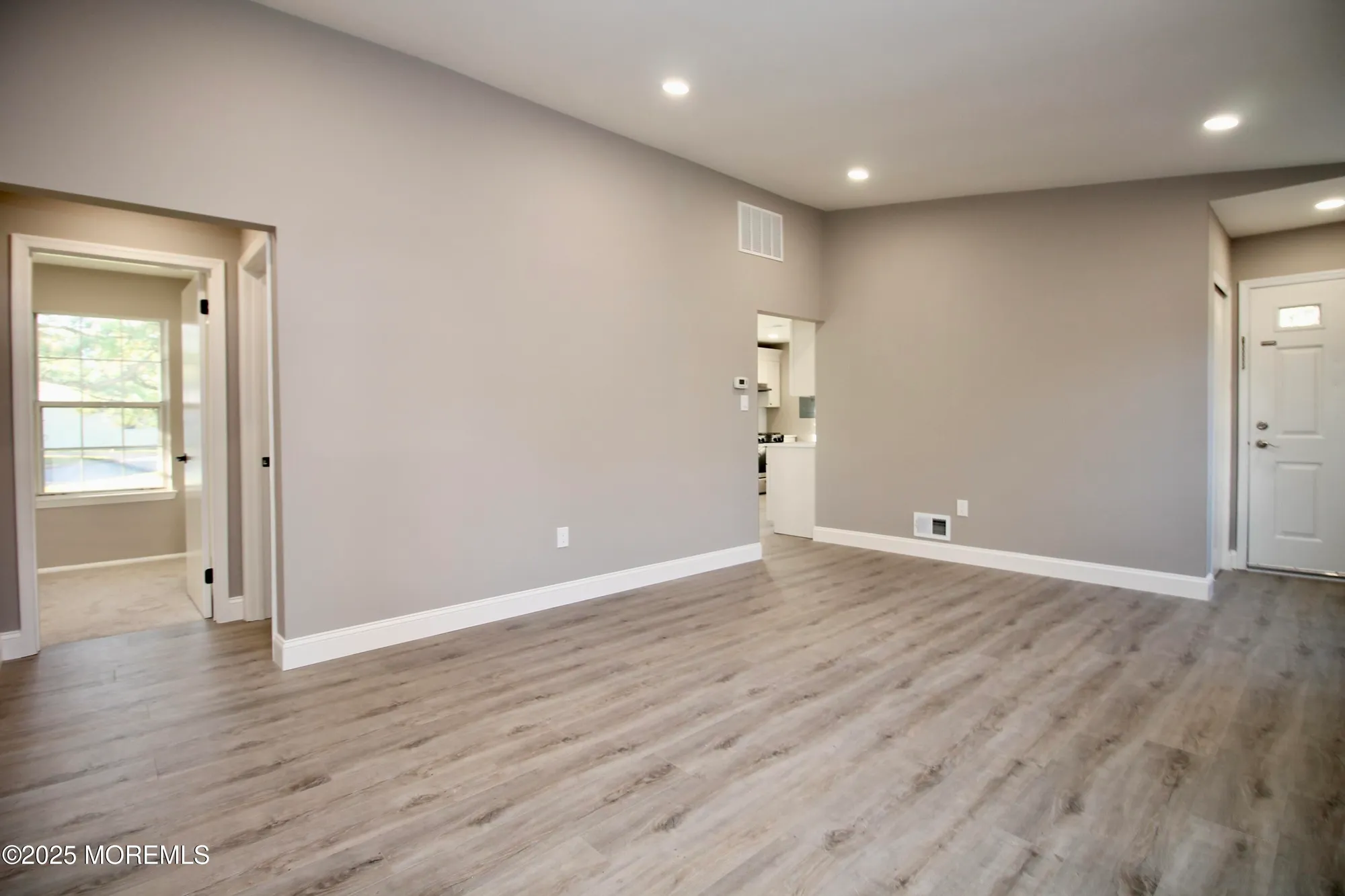Property Slideshow image 5 of 32 | 32 carnaby close, Freehold, NJ, 07728