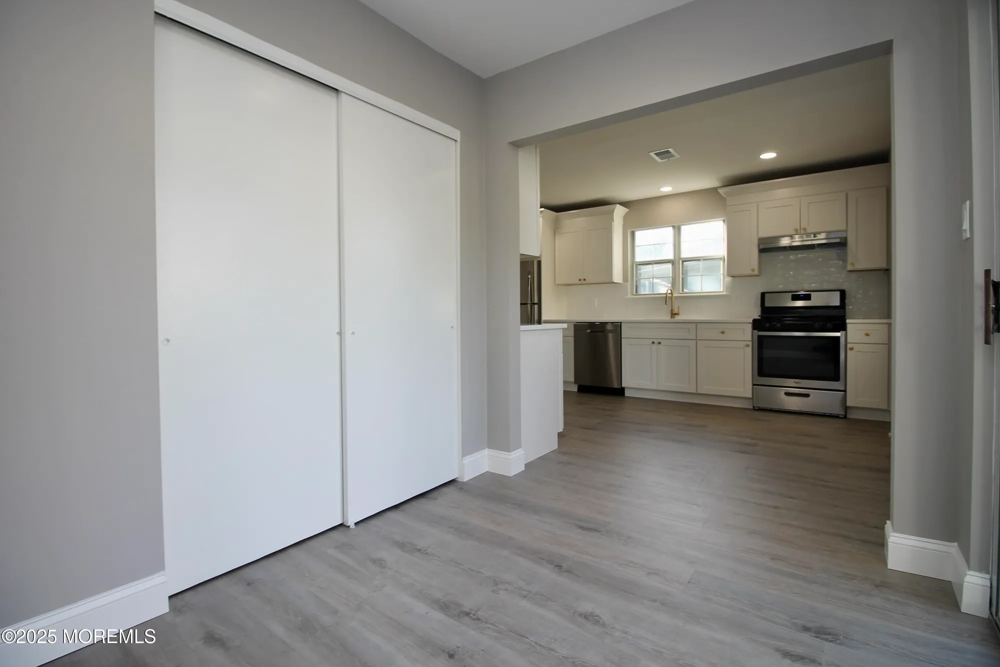 Property Slideshow image 15 of 32 | 32 carnaby close, Freehold, NJ, 07728