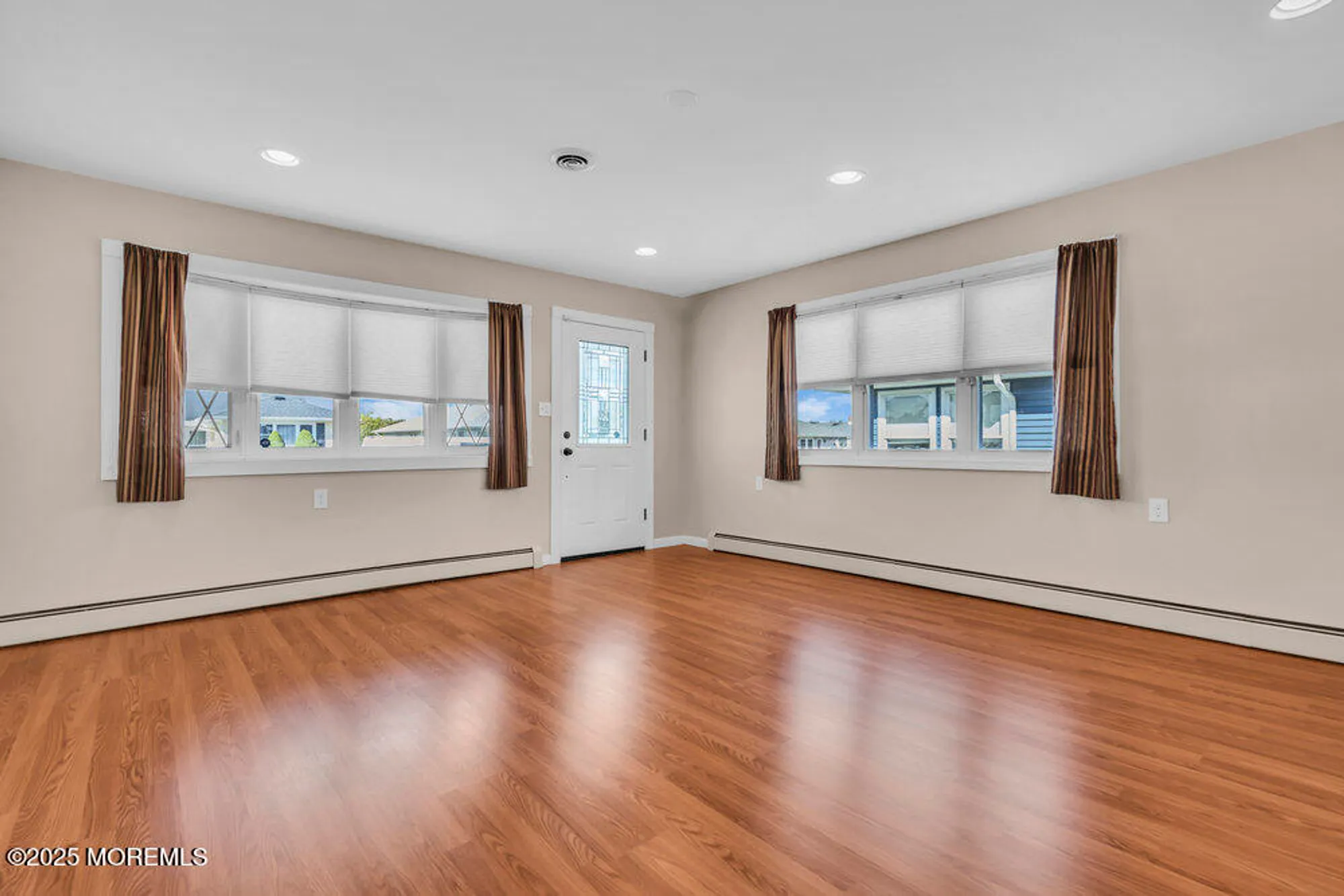 Property Slideshow image 8 of 36 | 32 harrington dr, Toms River, NJ, 08757