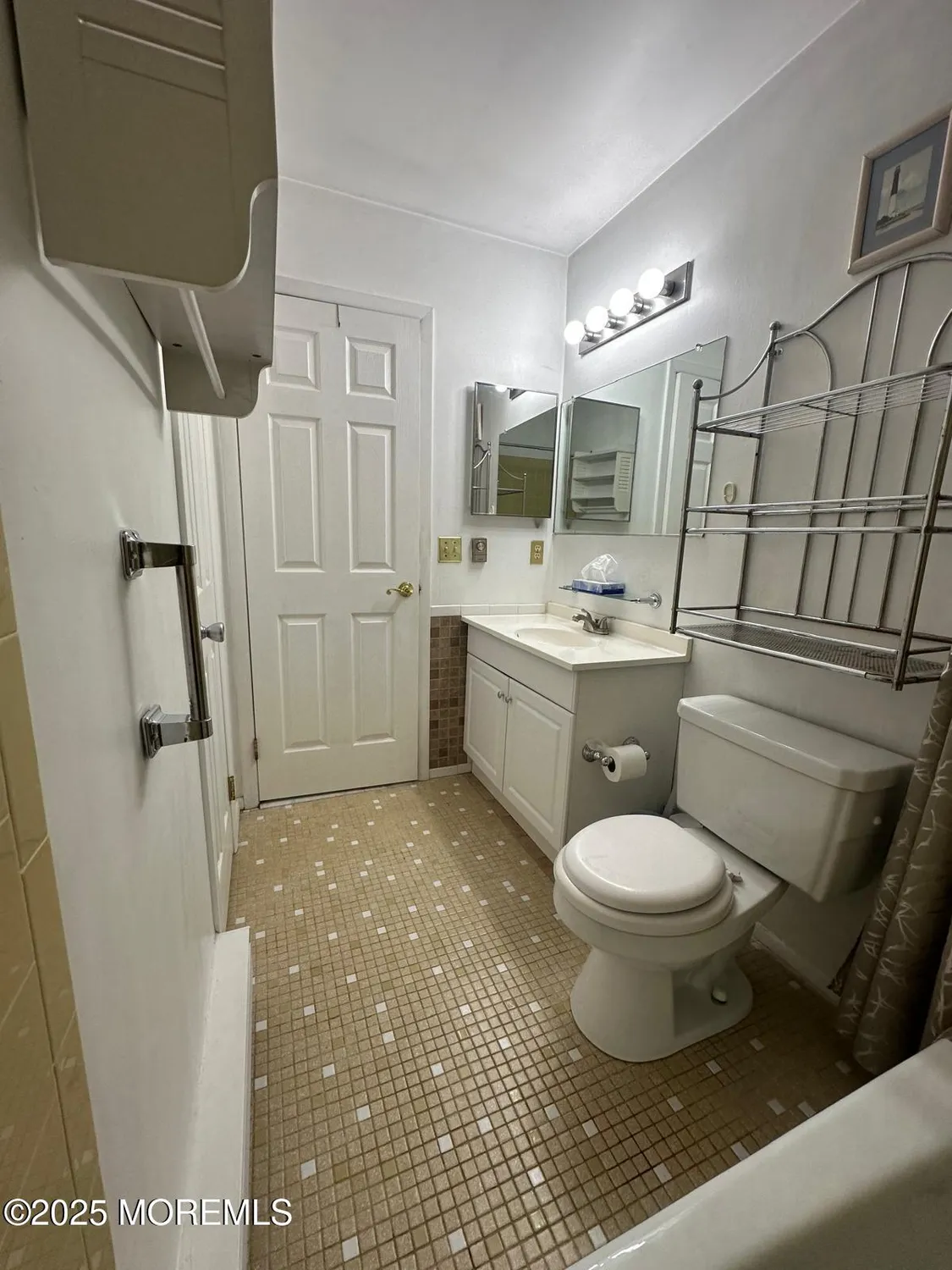 Property Slideshow image 28 of 39 | 53 sycamore rd, Manahawkin, NJ, 08050