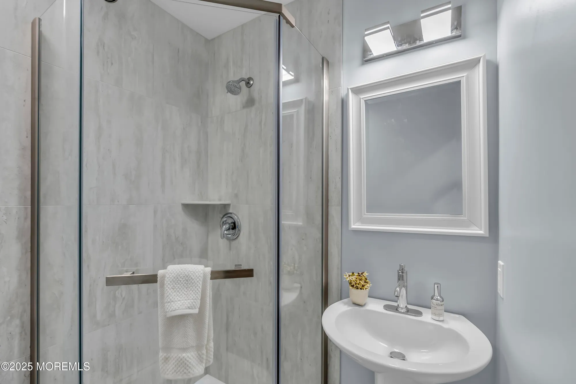 Property Slideshow image 13 of 22 | 18 gower rd, Toms River, NJ, 08757