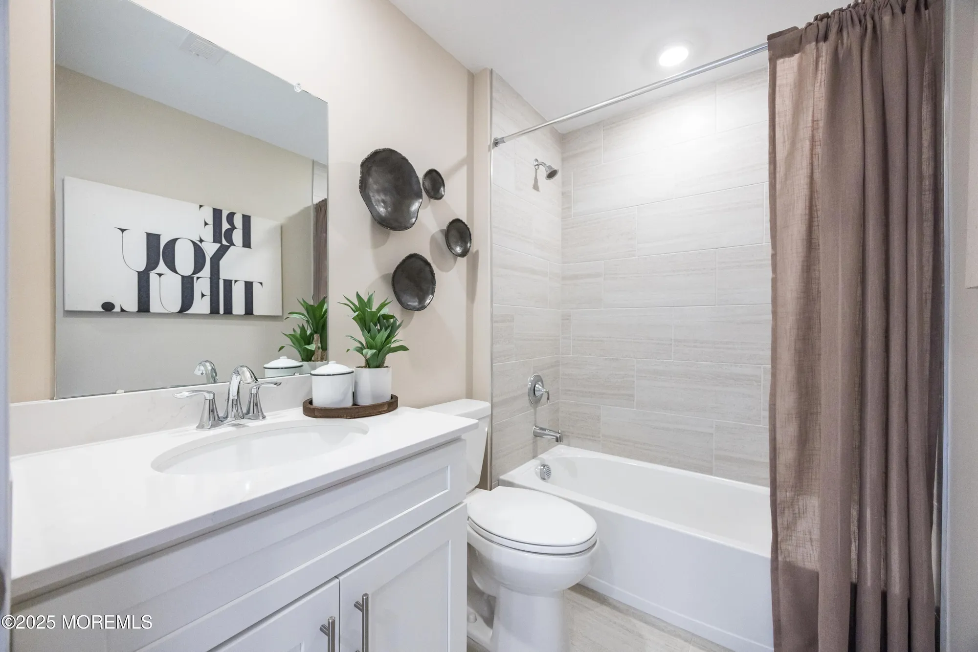 Property Slideshow image 24 of 41 | 94 fillmore dr, Monroe, NJ, 08831