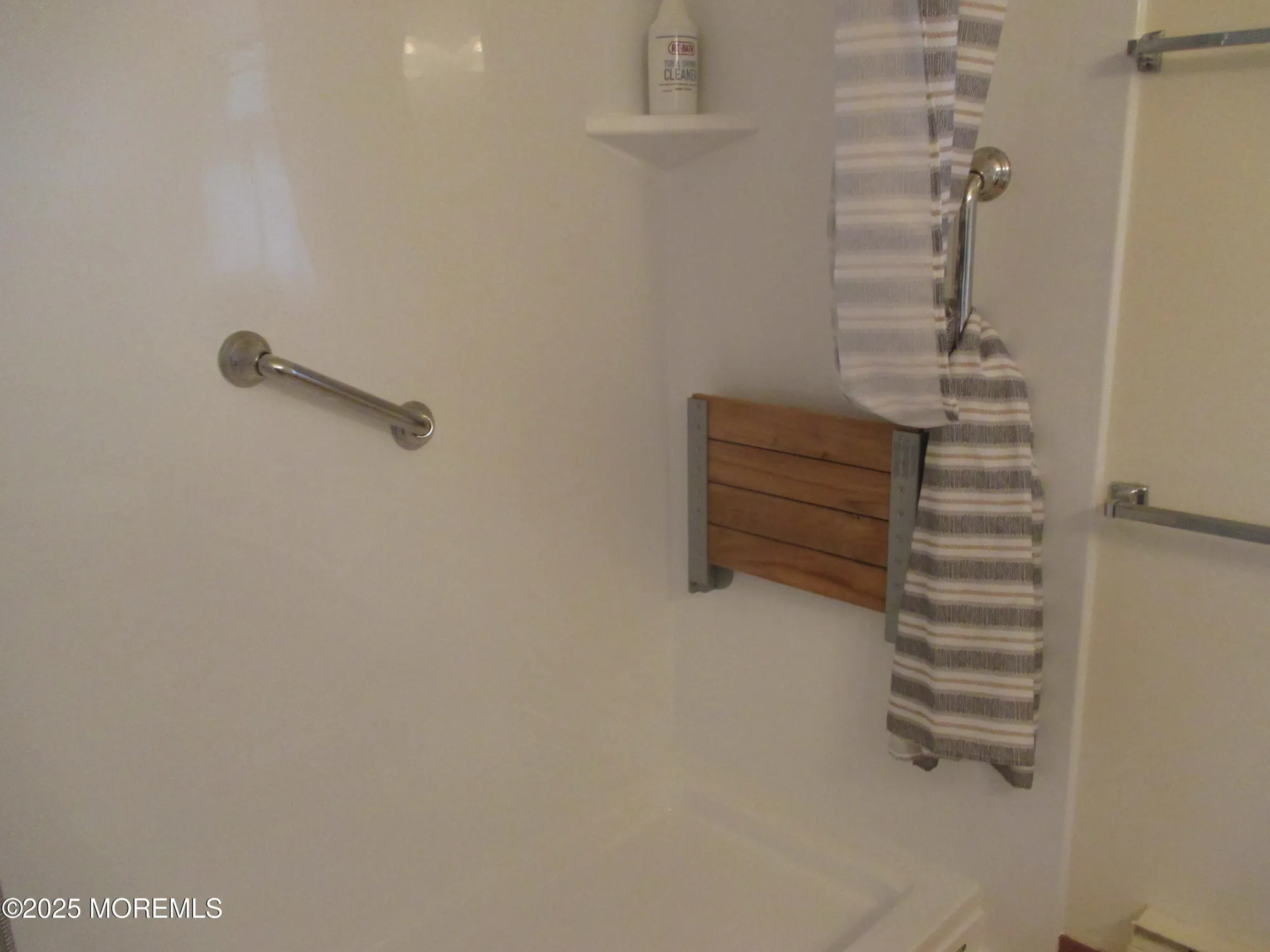 Property Slideshow image 16 of 24 | 681b new castle ct, Lakewood, NJ, 08701