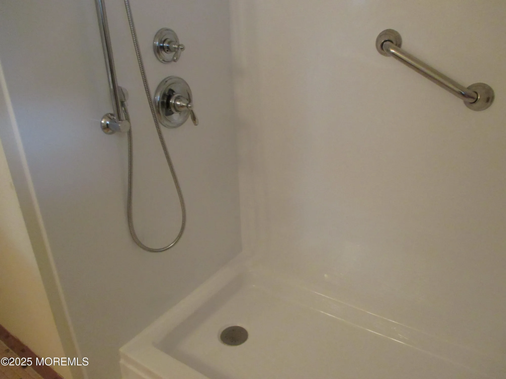 Property Slideshow image 17 of 24 | 681b new castle ct, Lakewood, NJ, 08701