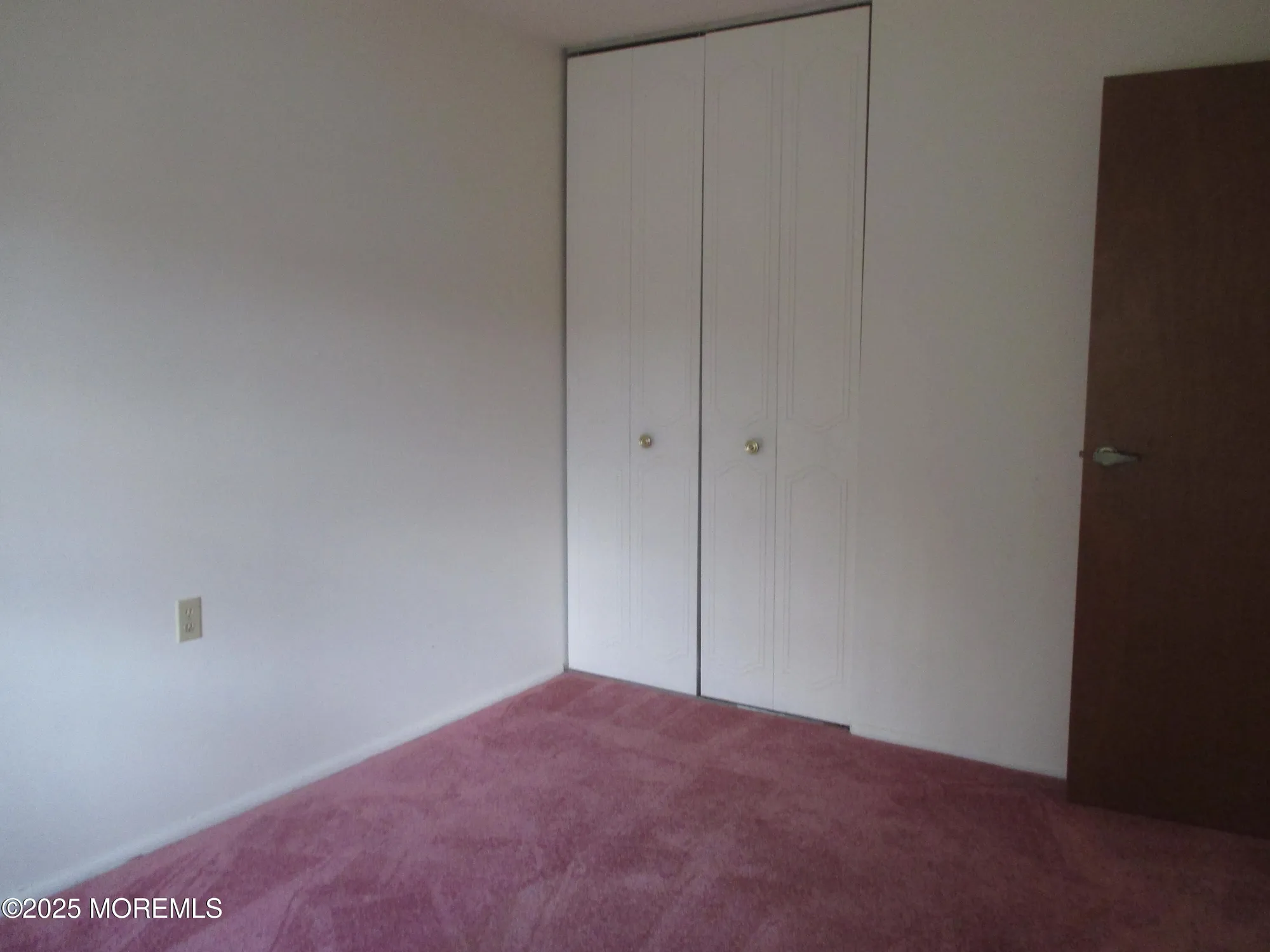 Property Slideshow image 21 of 24 | 681b new castle ct, Lakewood, NJ, 08701