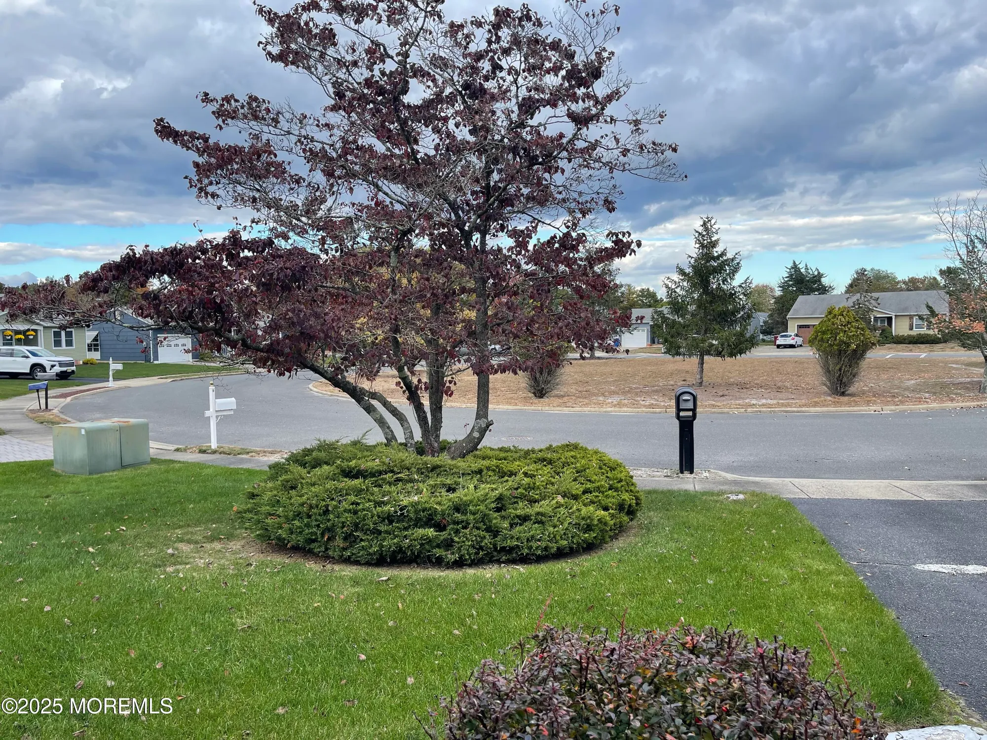 Property Slideshow image 4 of 24 | 7 whitmore ct, Toms River, NJ, 08757