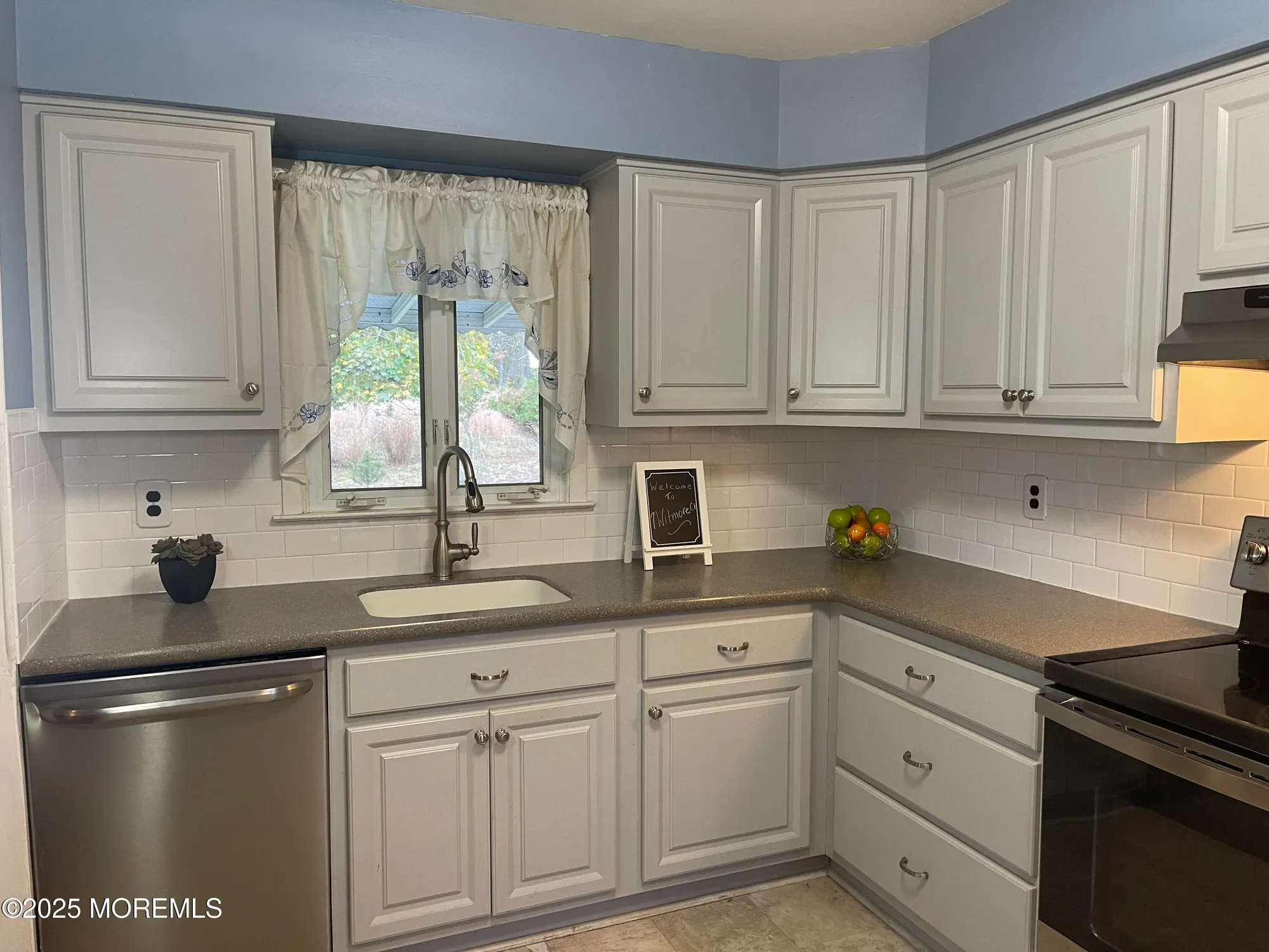 Property Slideshow image 8 of 24 | 7 whitmore ct, Toms River, NJ, 08757