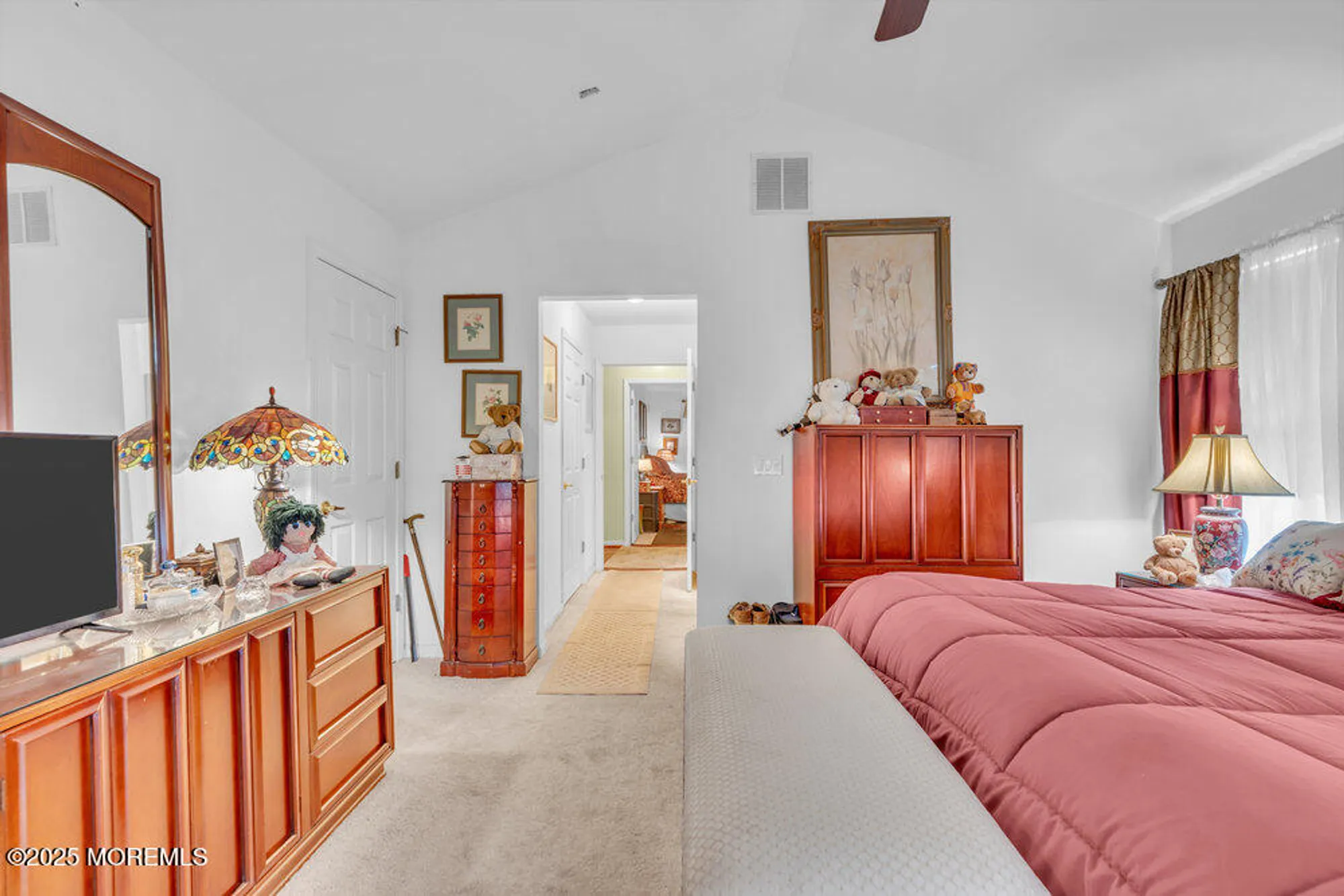 Property Slideshow image 14 of 27 | 8 schoolhouse ln, Lakewood, NJ, 08701