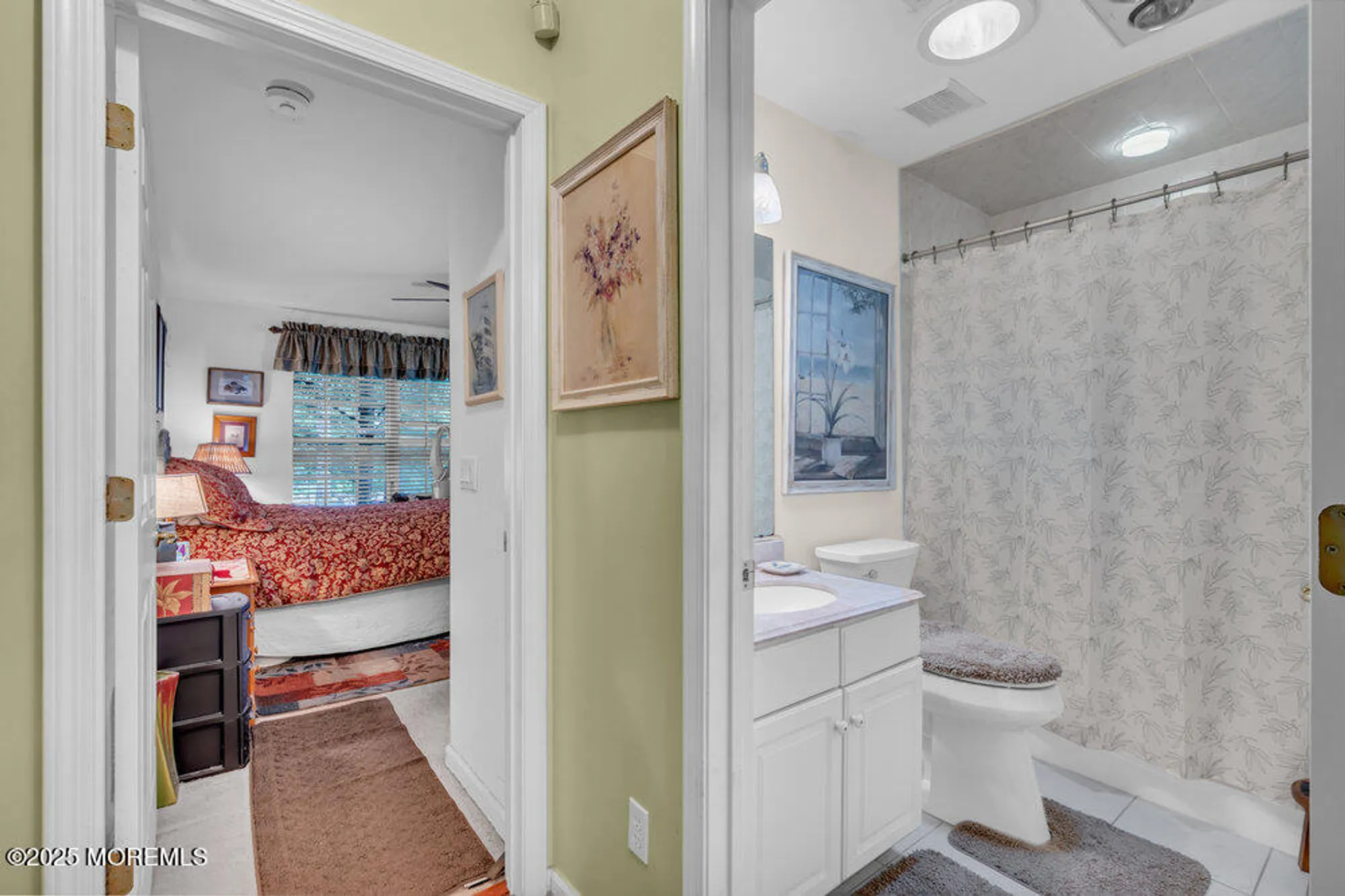 Property Slideshow image 19 of 27 | 8 schoolhouse ln, Lakewood, NJ, 08701