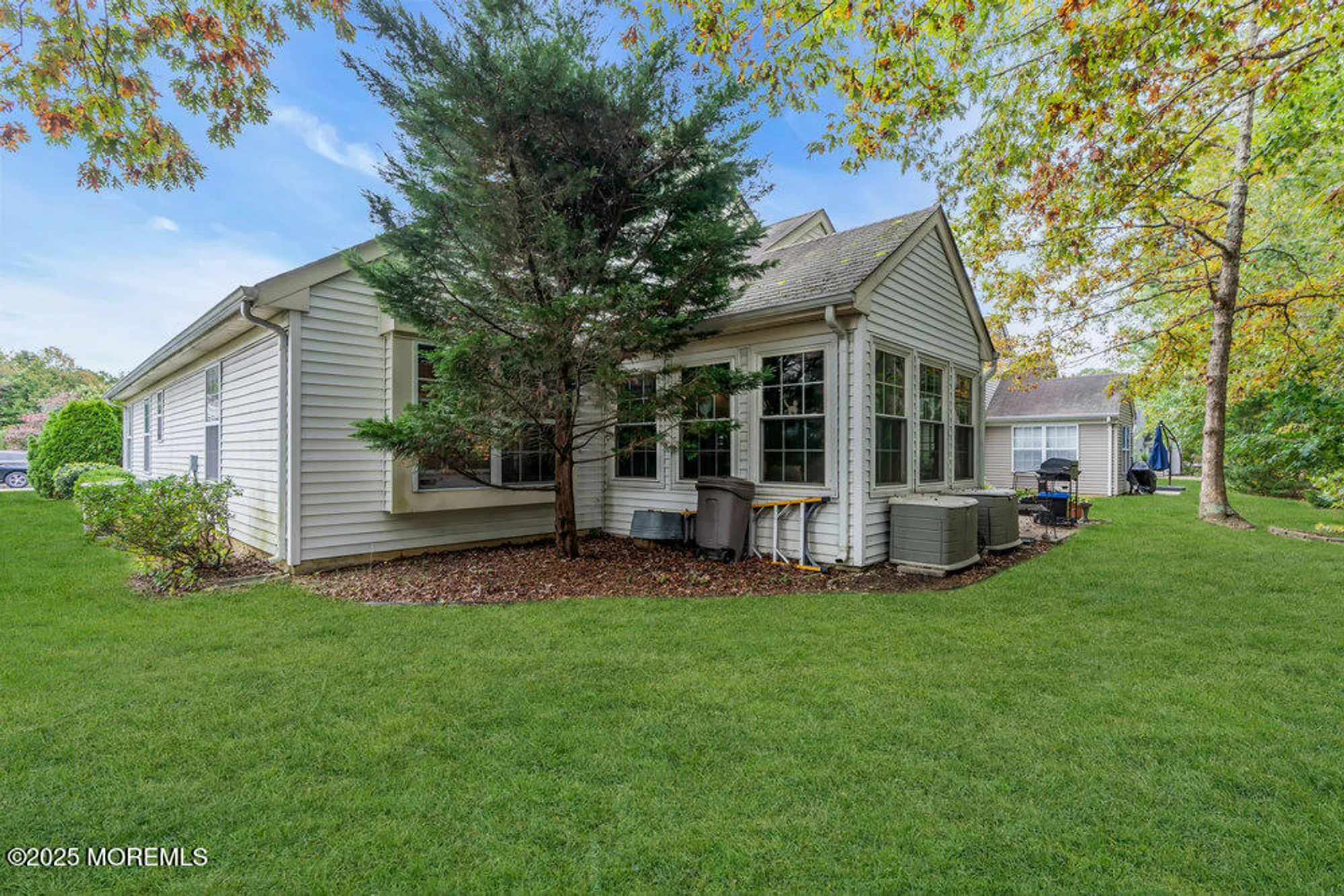 Property Slideshow image 24 of 27 | 8 schoolhouse ln, Lakewood, NJ, 08701